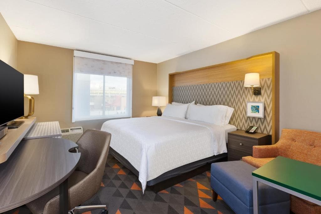 Holiday Inn Westbury – Long Island