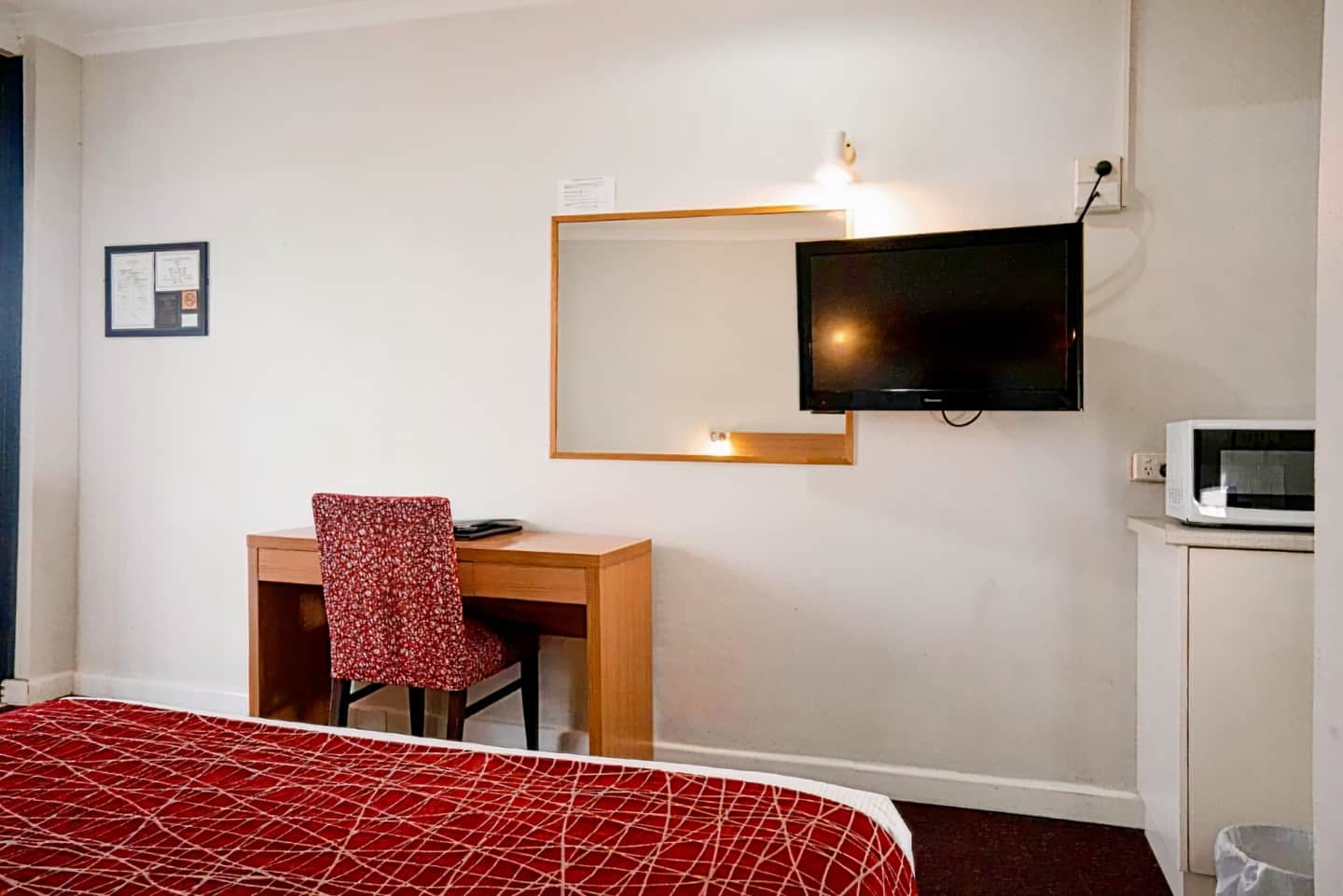 Admiralty Inn