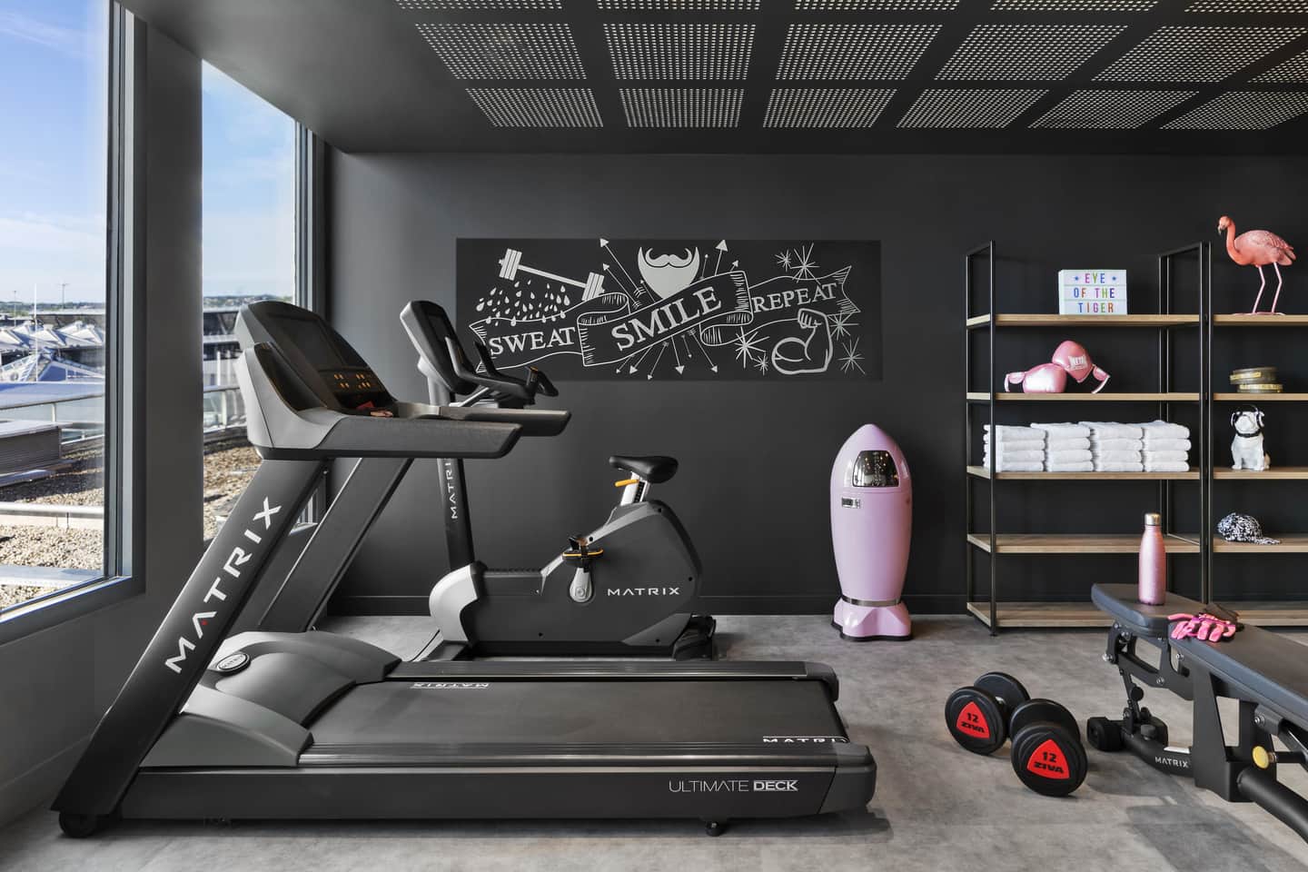 Moxy Lyon Airport