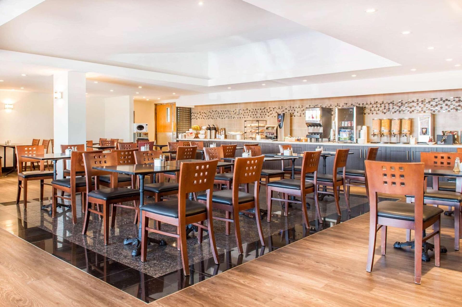 Quality Hotel Dorval
