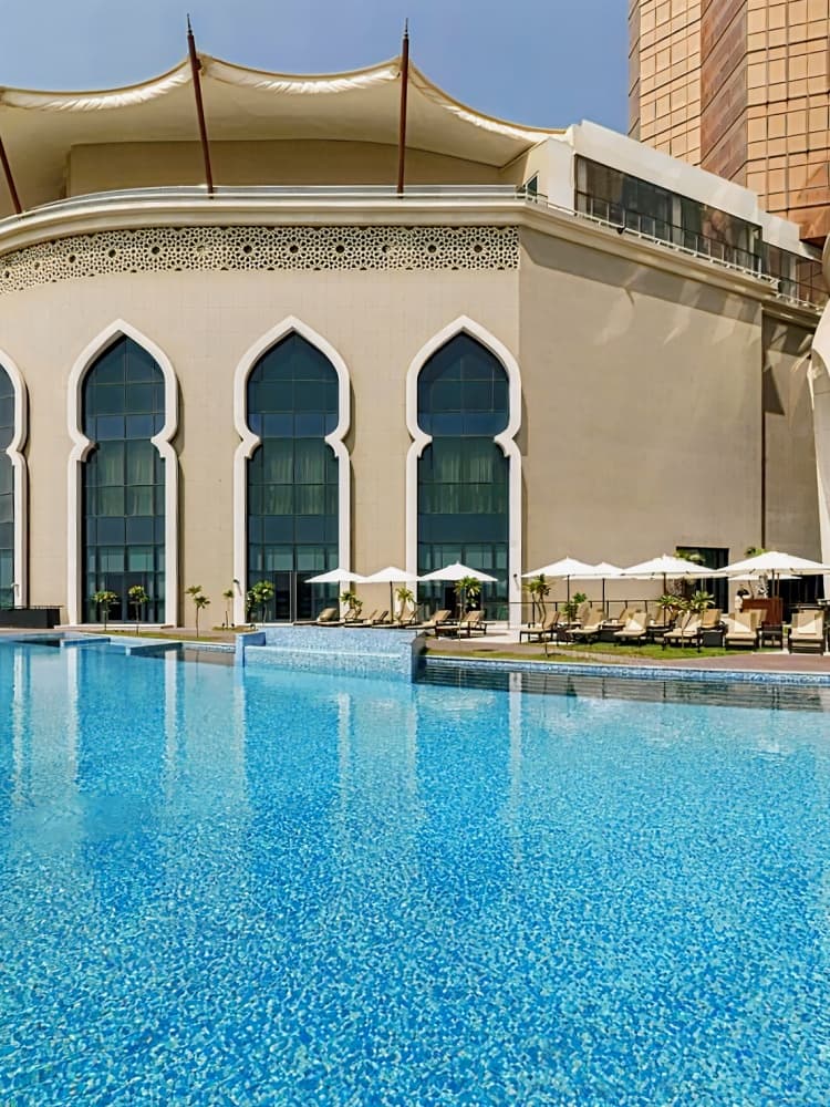 Bab Al Qasr Hotel