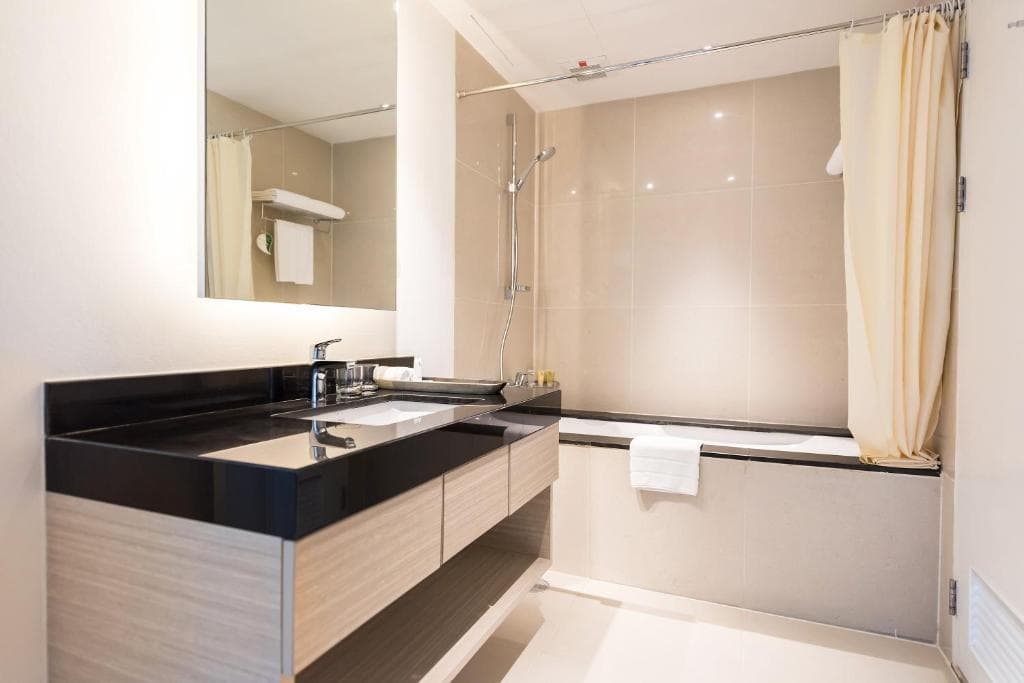 Somerset Park Suanplu