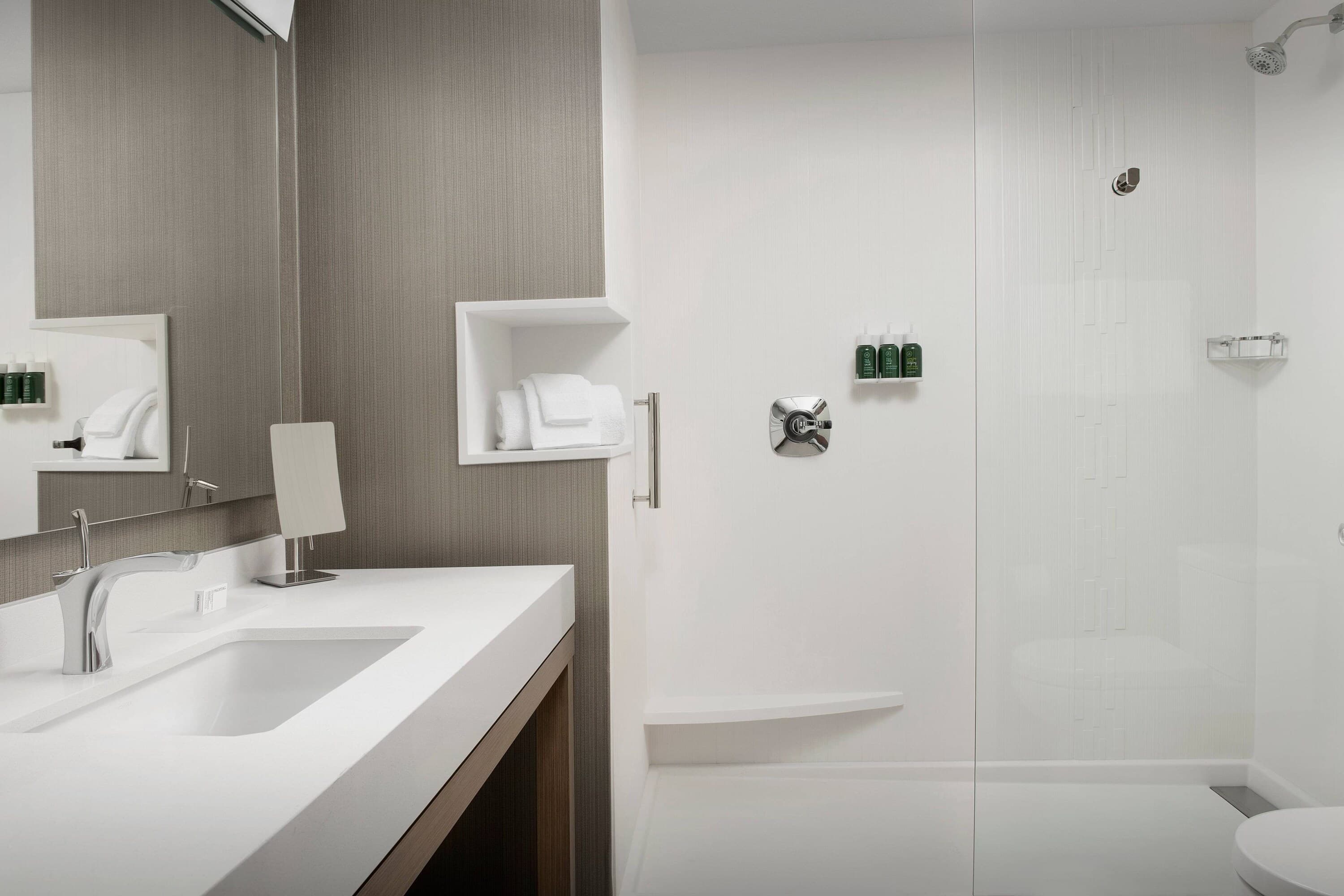 Courtyard by Marriott Portland East