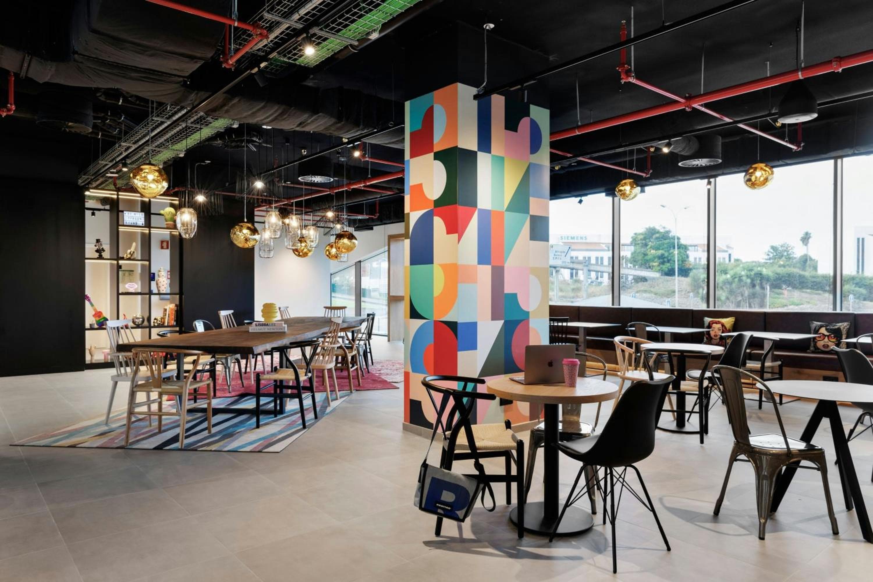 Moxy Alfragide Lisboa