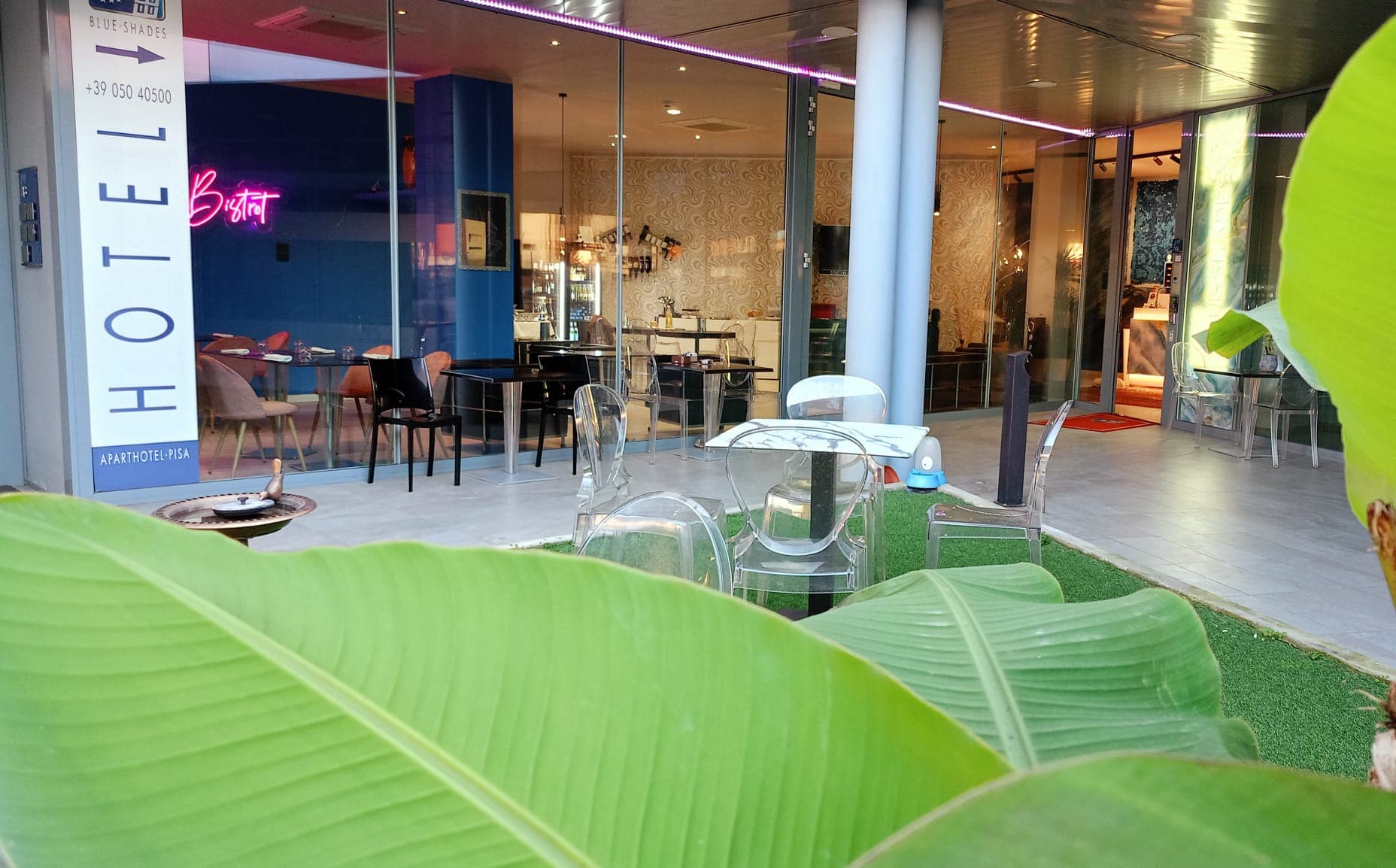 Blue Shades ApartHotel