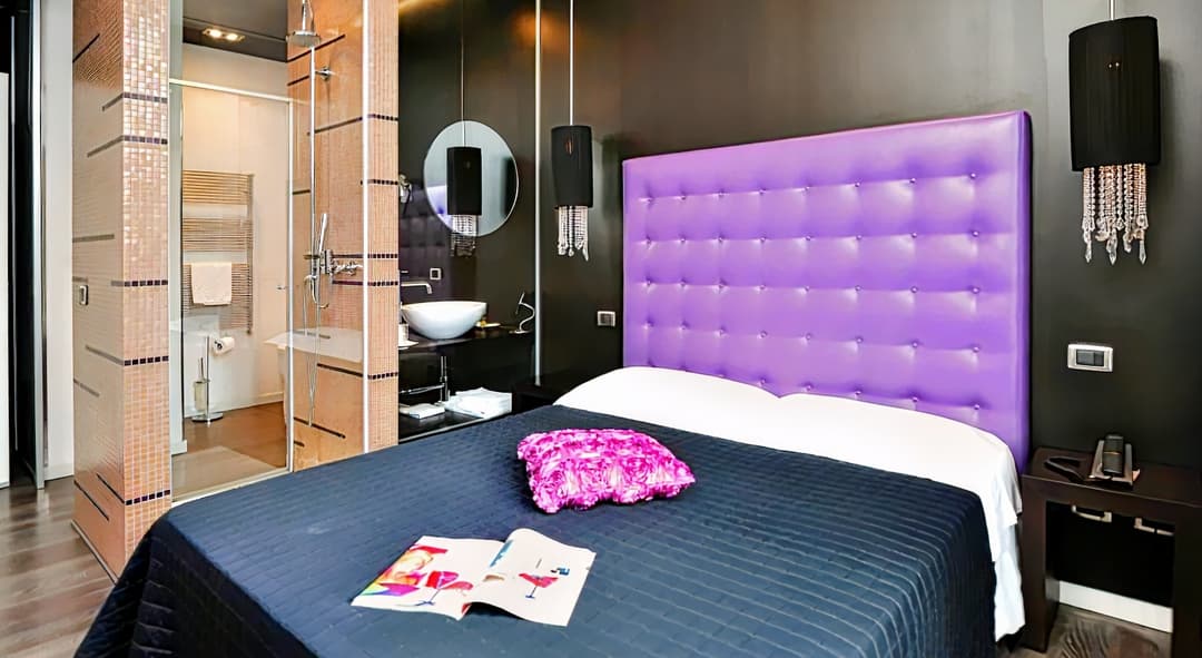 Hotel In Lounge Room