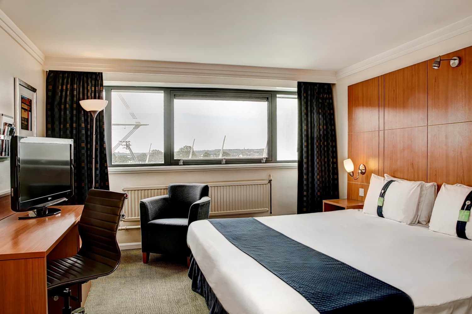 Holiday Inn Cardiff City