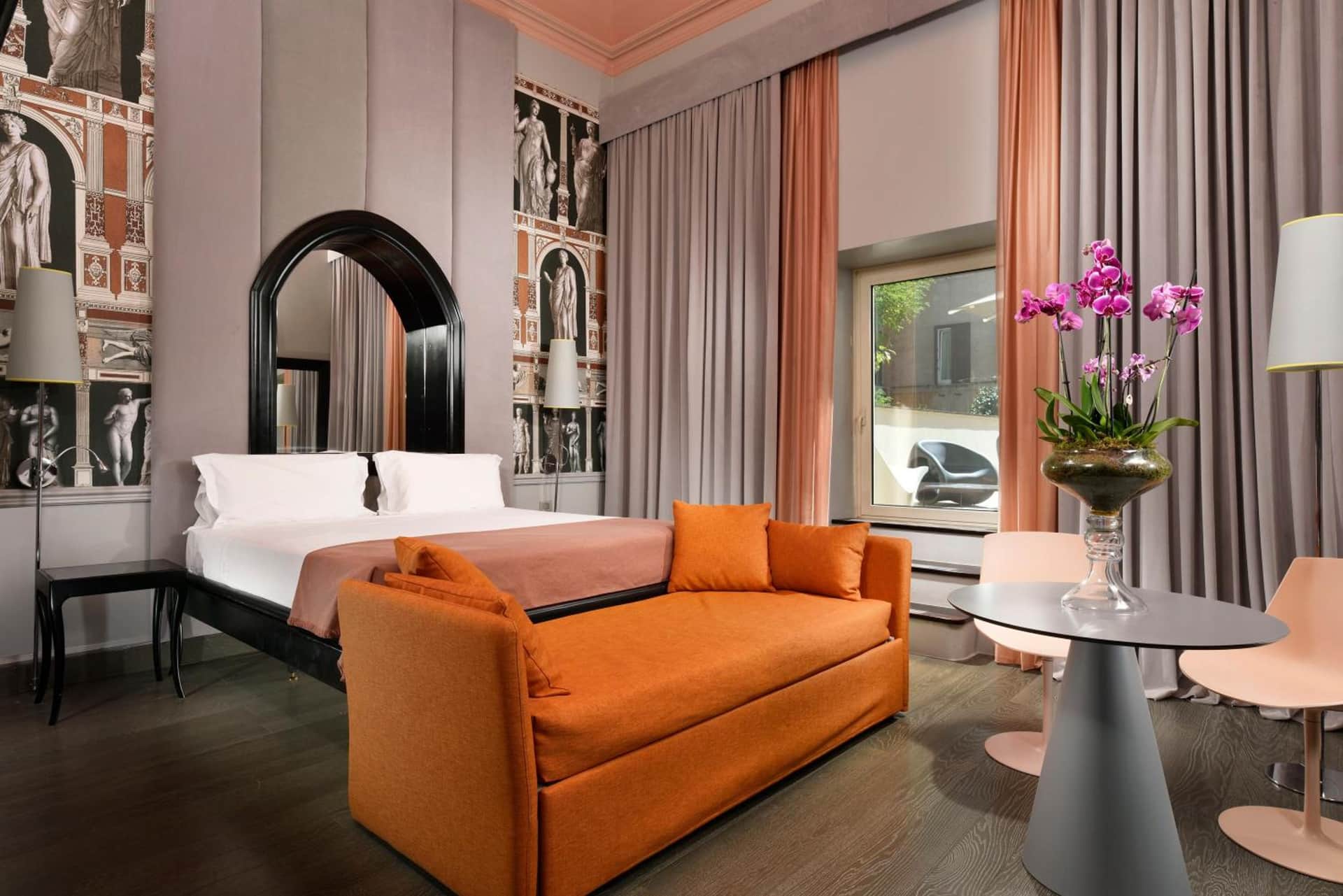 Leon's Place Hotel