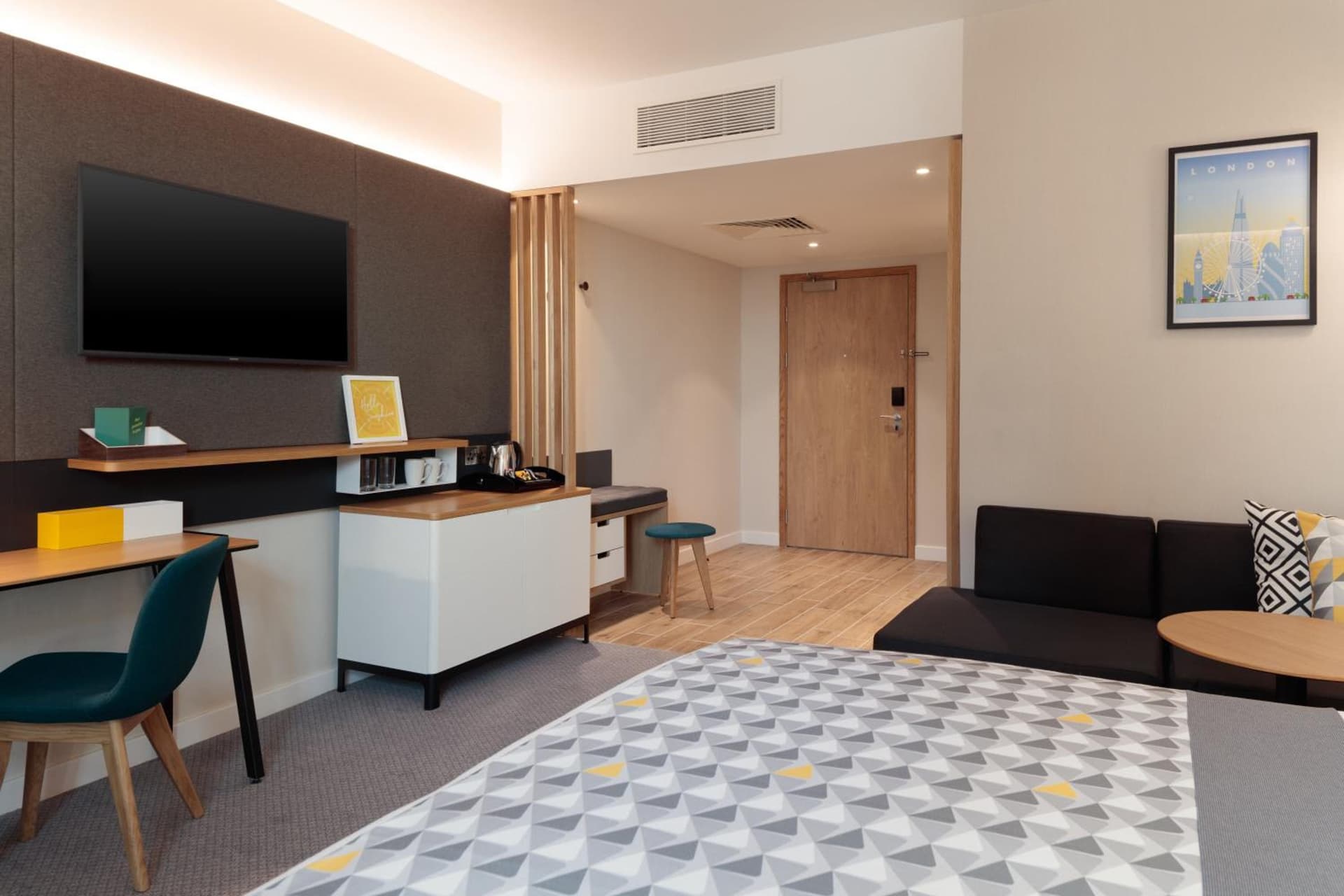Holiday Inn London Heathrow - Bath Road by IHG