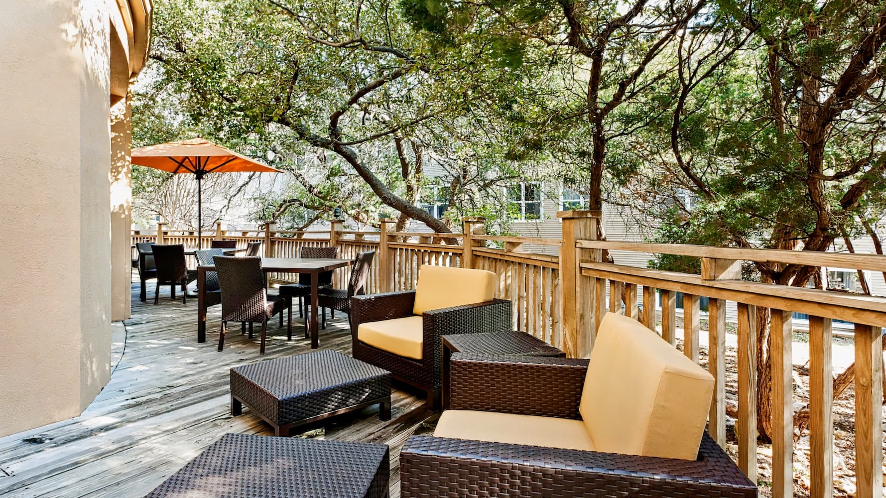 Courtyard by Marriott Austin The Domain Area