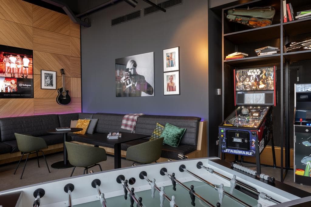 Moxy Edinburgh Airport (old)