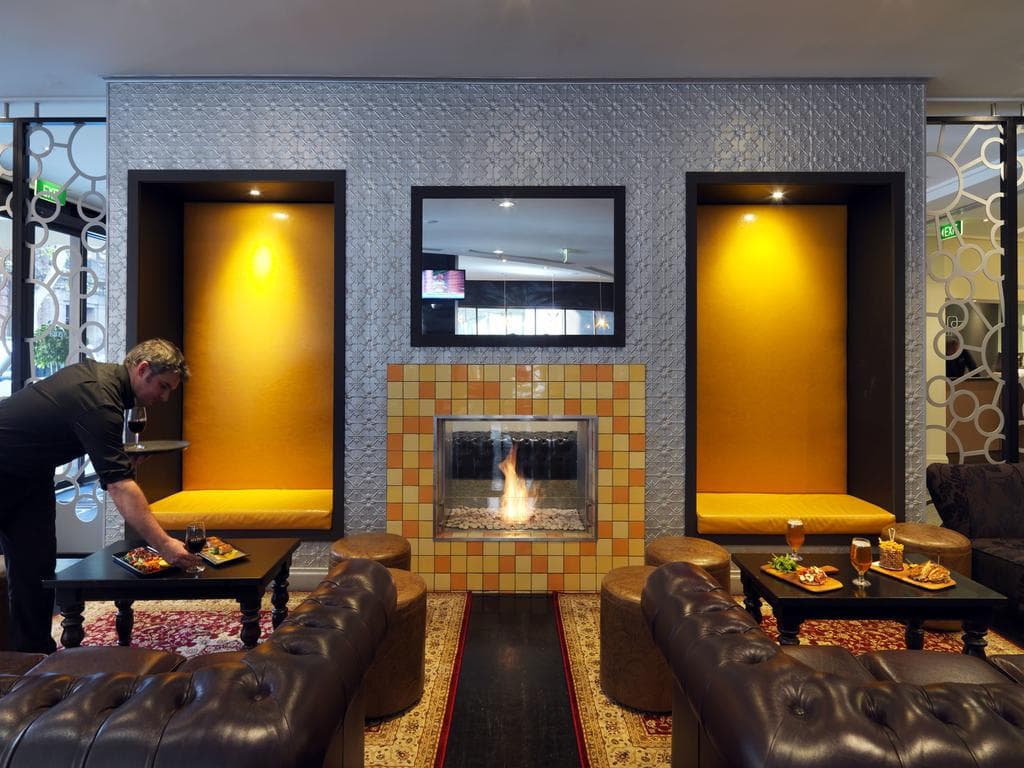 Mantra on Little Bourke