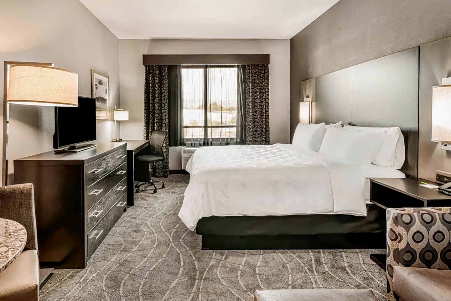 Holiday Inn & Suites Silicon Valley - Milpitas, an IHG Hotel