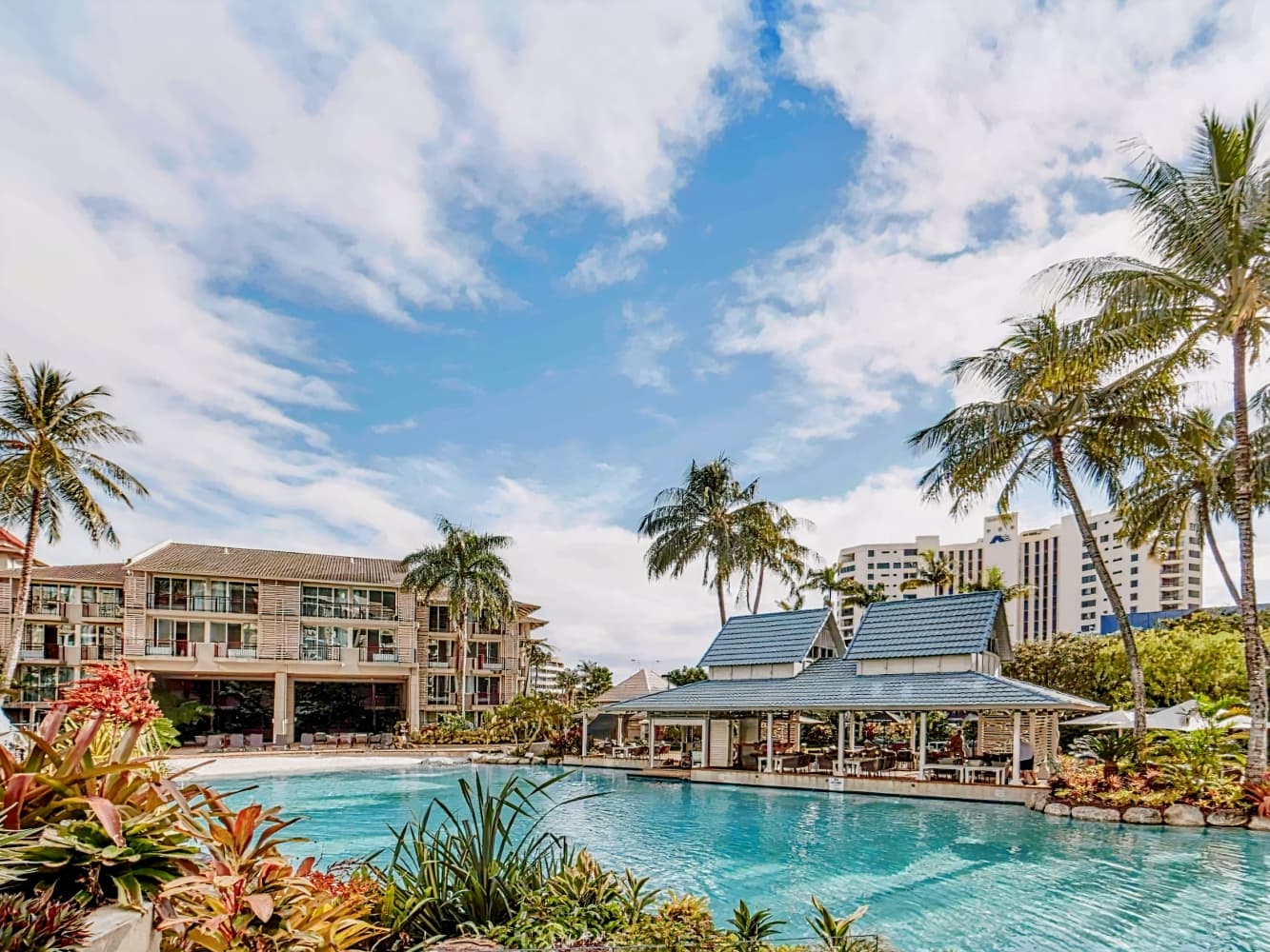 Novotel Cairns Oasis Resort