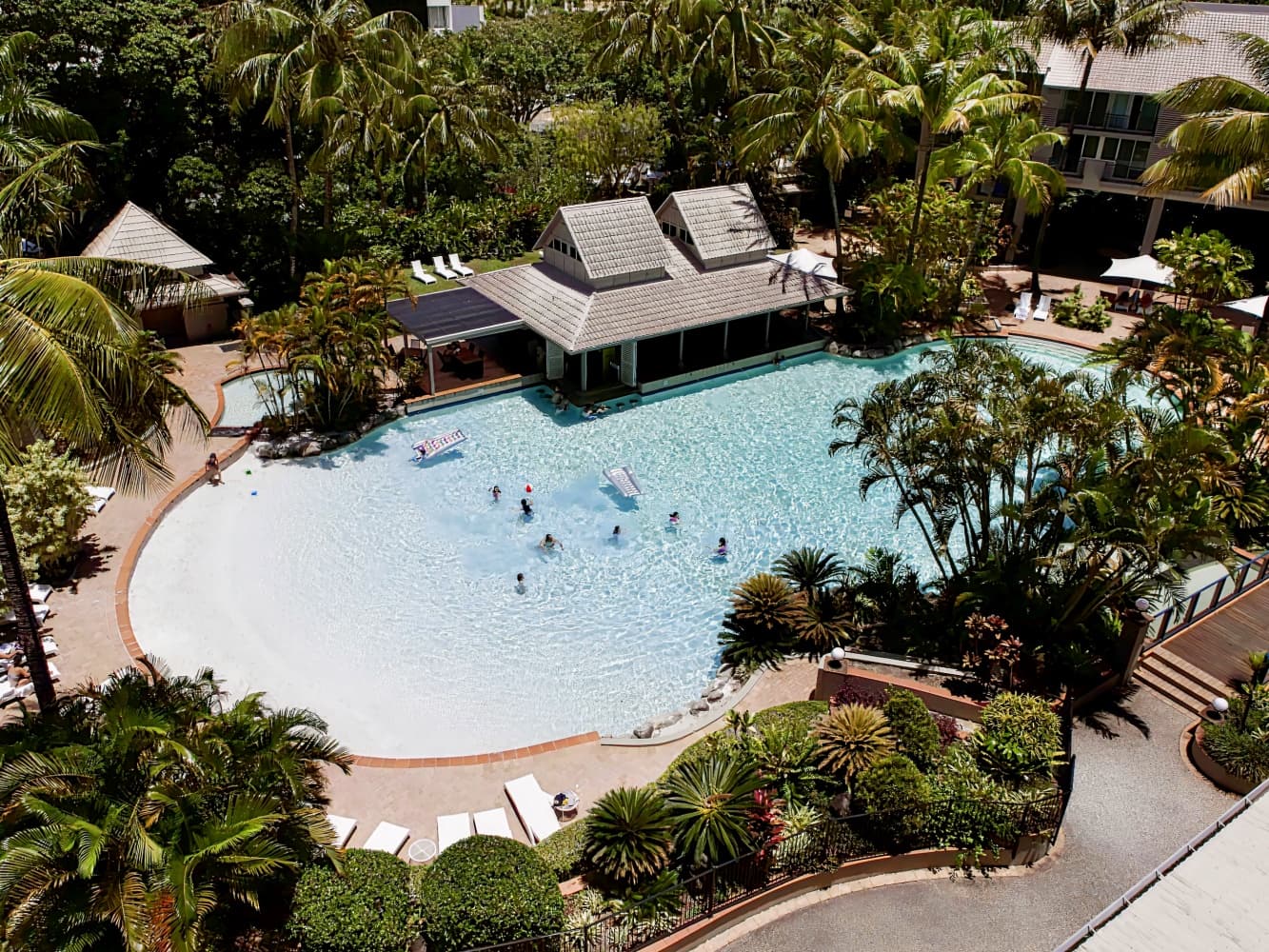 Novotel Cairns Oasis Resort