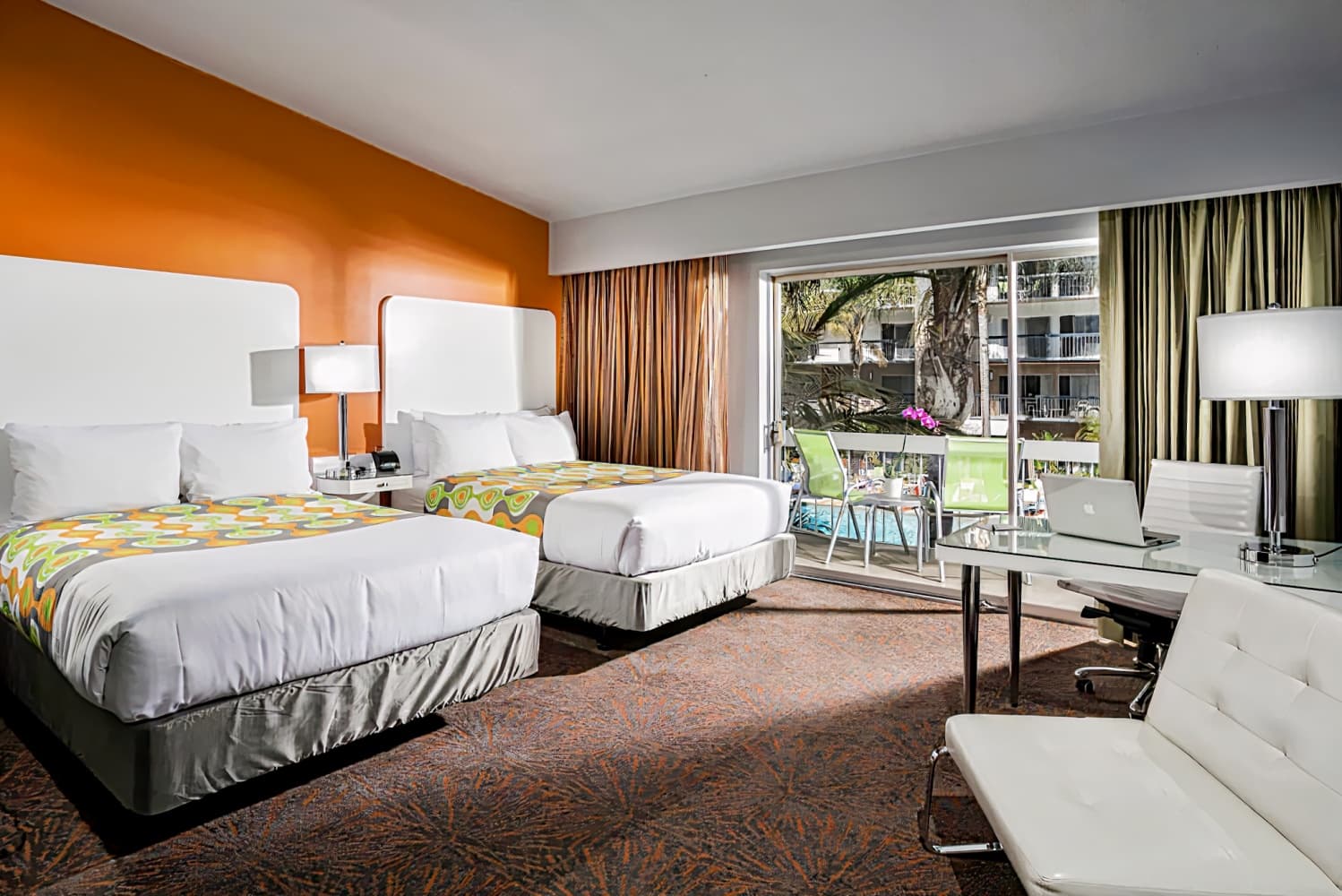 Sportsmen's Lodge Hotel