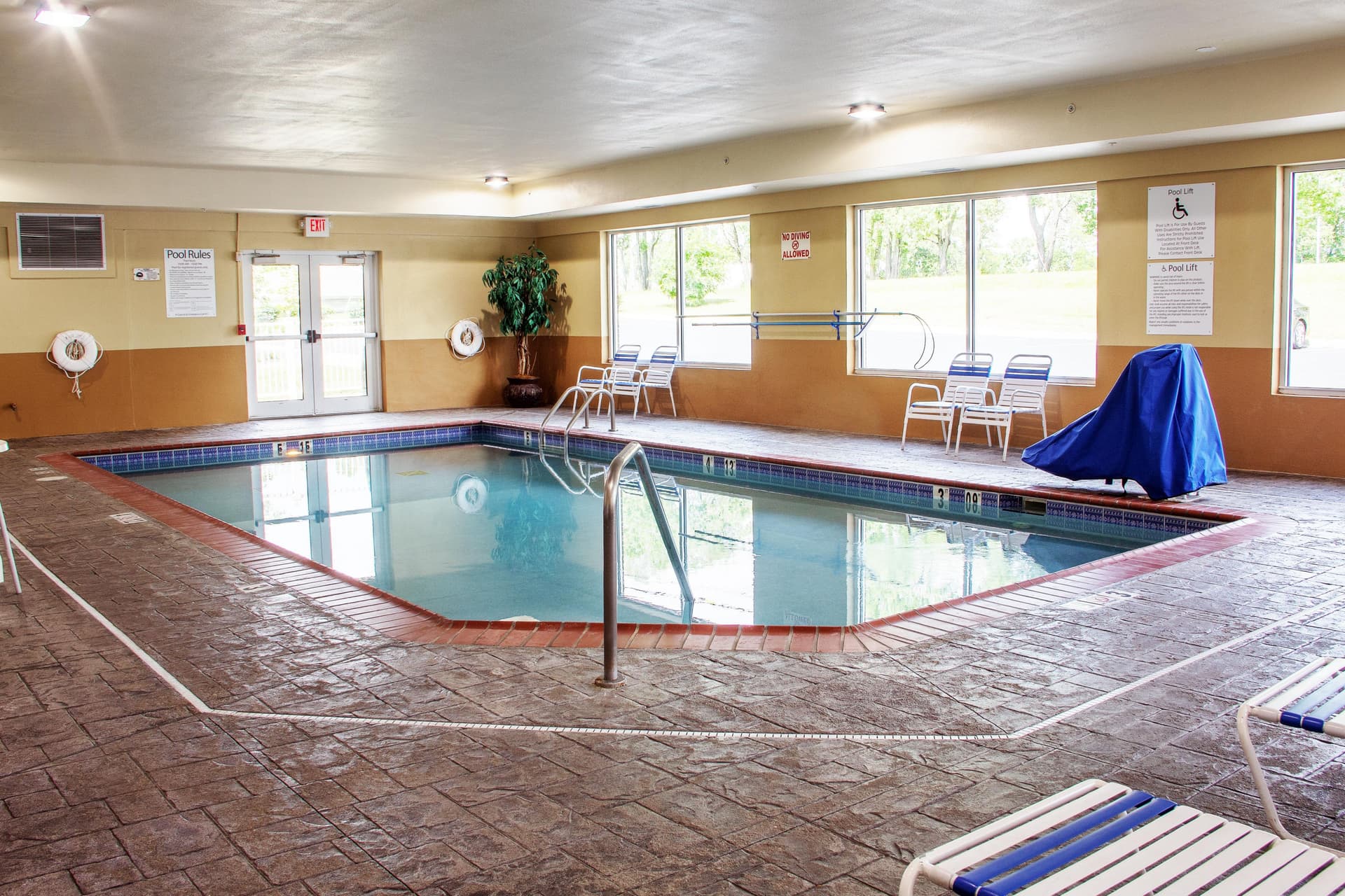 Holiday Inn Express & Suites Lexington Downtown Area-Keeneland