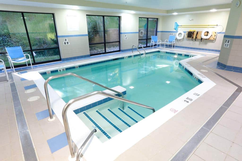 Holiday Inn Express Hotel & Suites West Chester