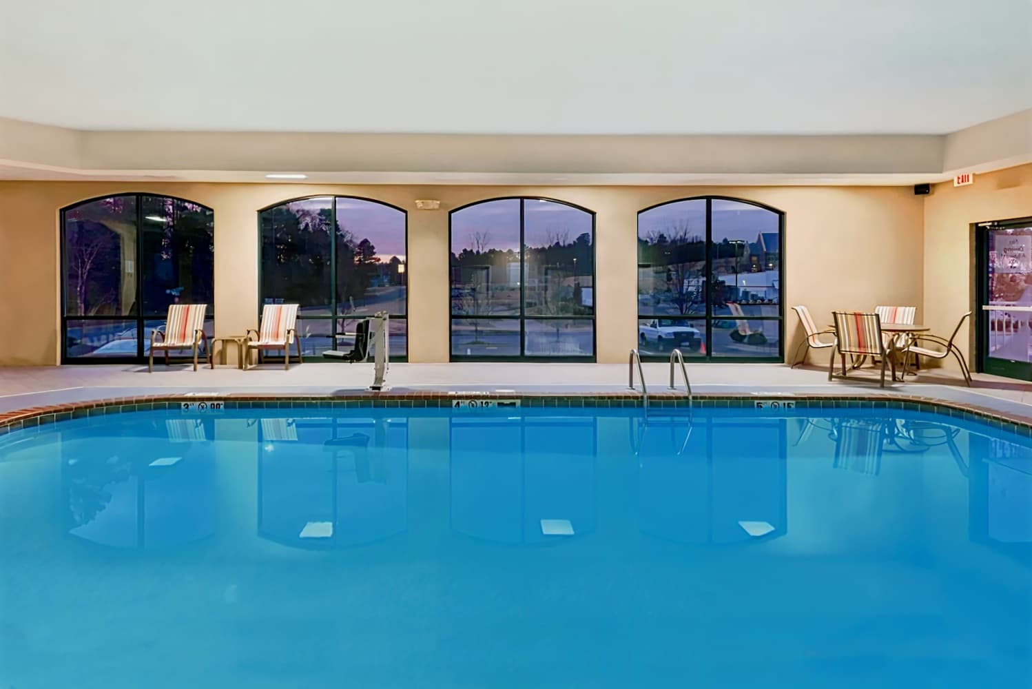 Holiday Inn Express & Suites Little Rock-West