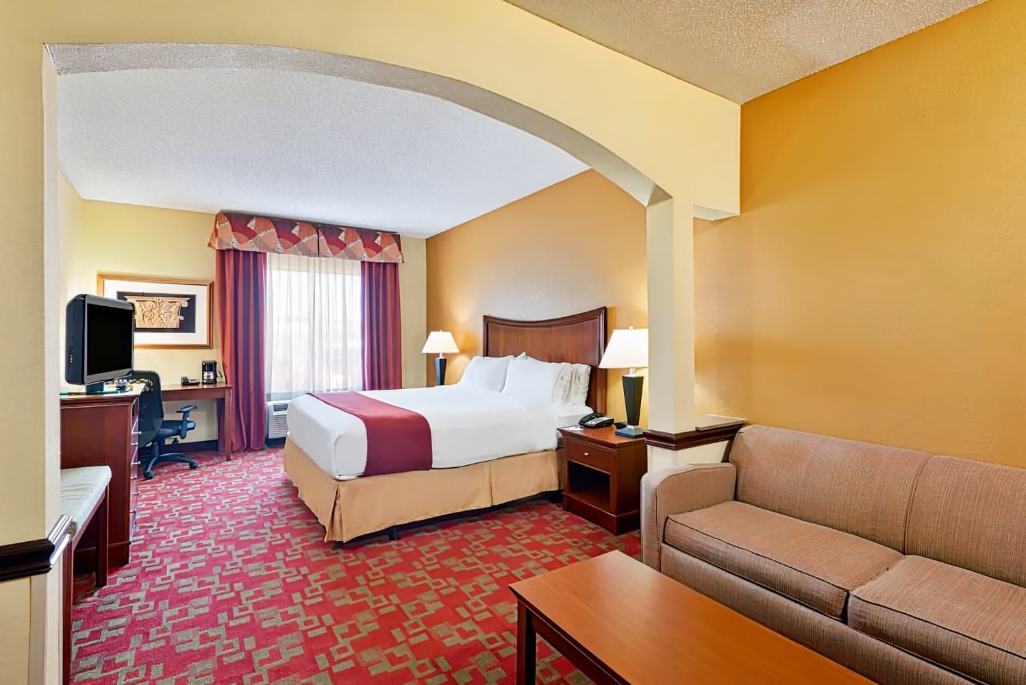 Holiday Inn Express & Suites Little Rock-West