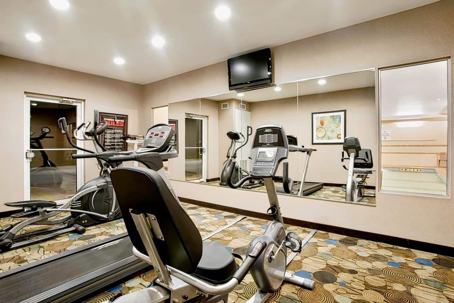 Holiday Inn Express Le Roy - Bloomington Area