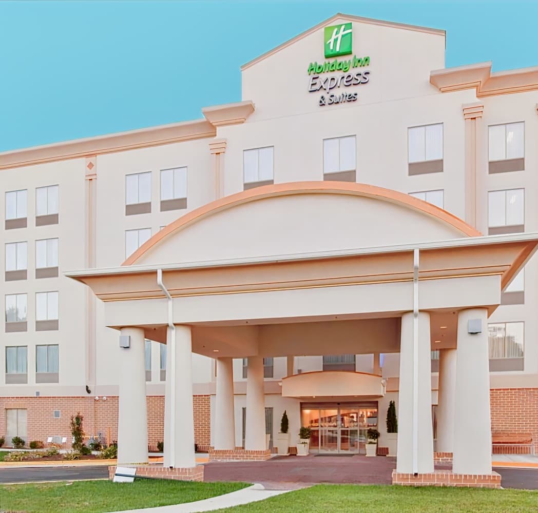 Holiday Inn Express North Fredericksburg