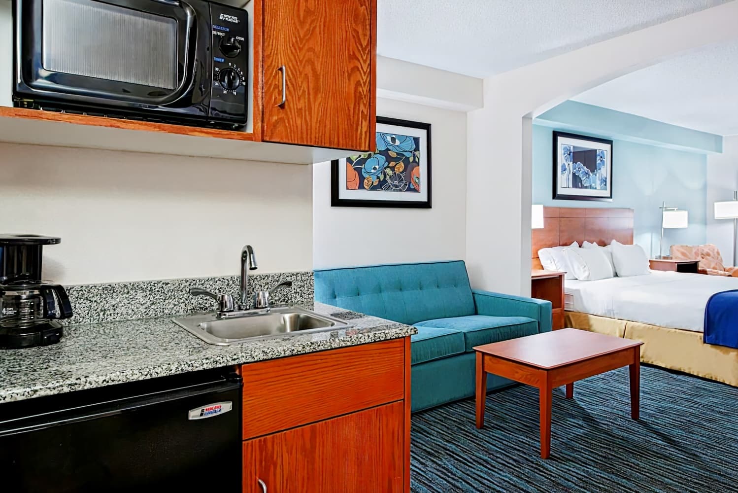 Holiday Inn Express & Suites Richmond-Brandermill