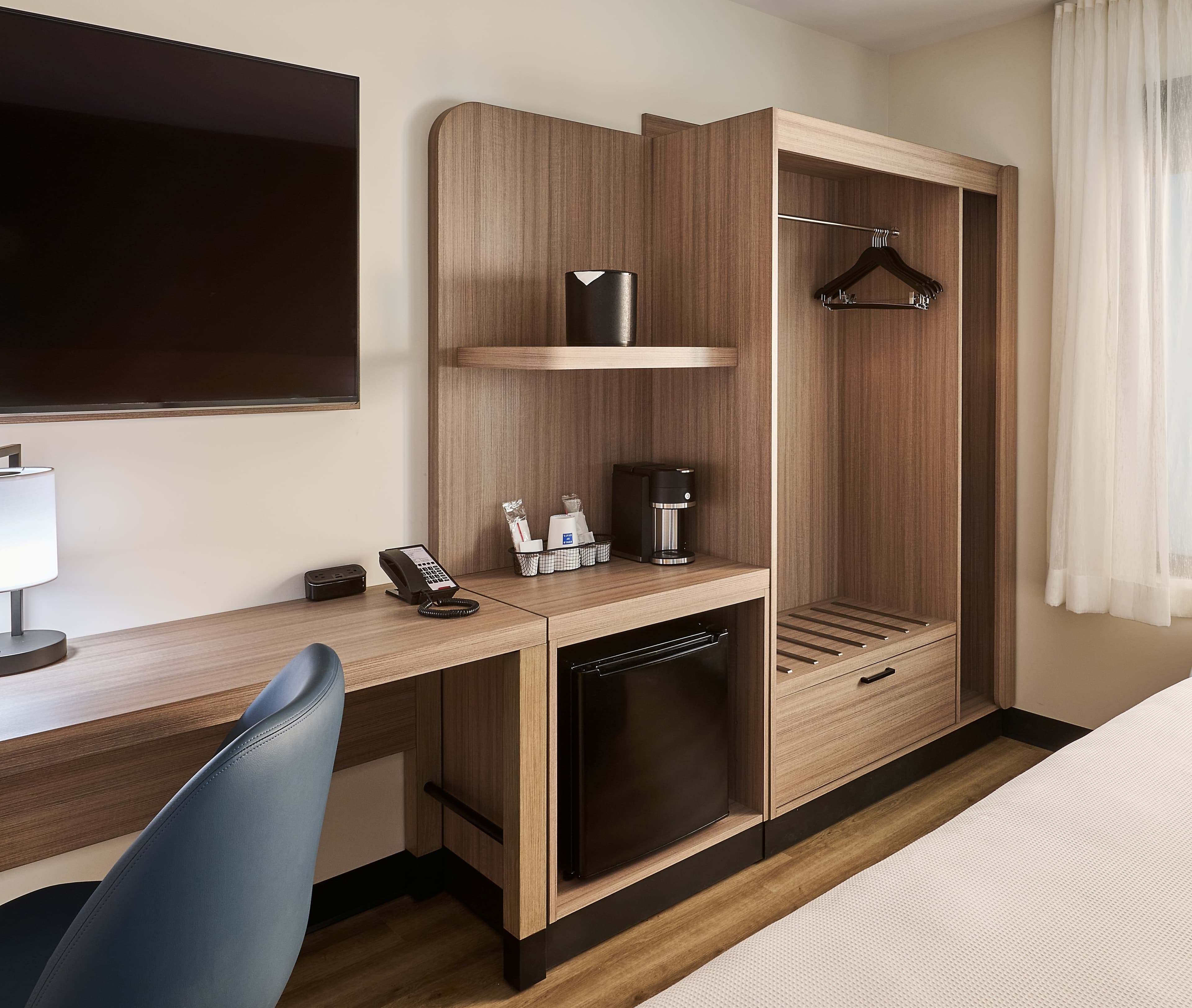 Hyatt Select Philadelphia Airport