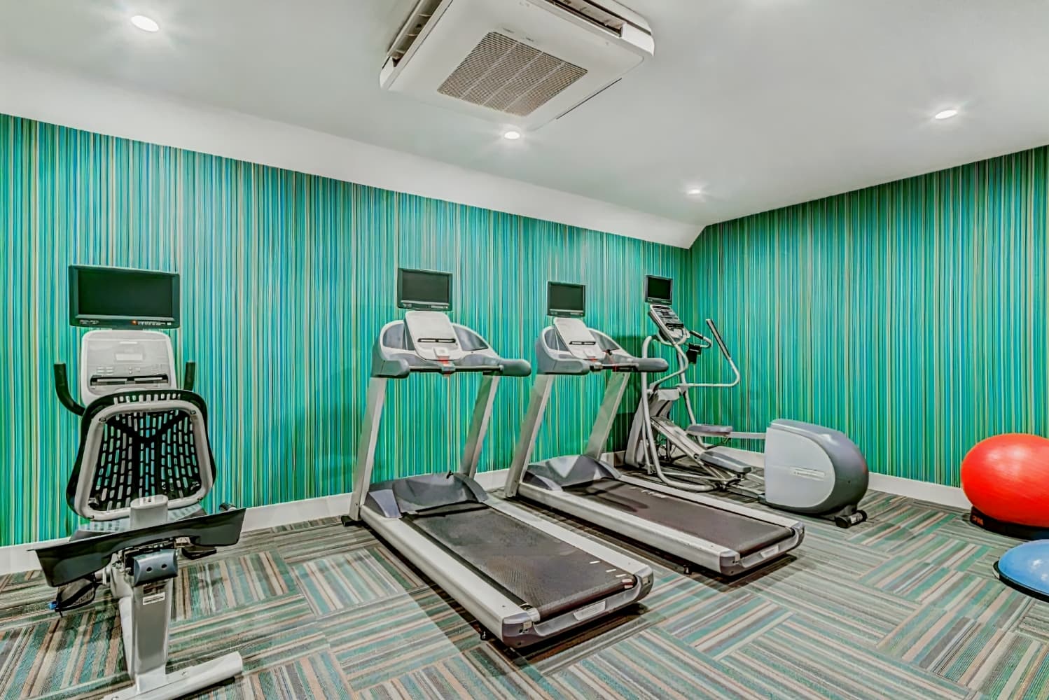 Holiday Inn Express Newberg - Wine Country