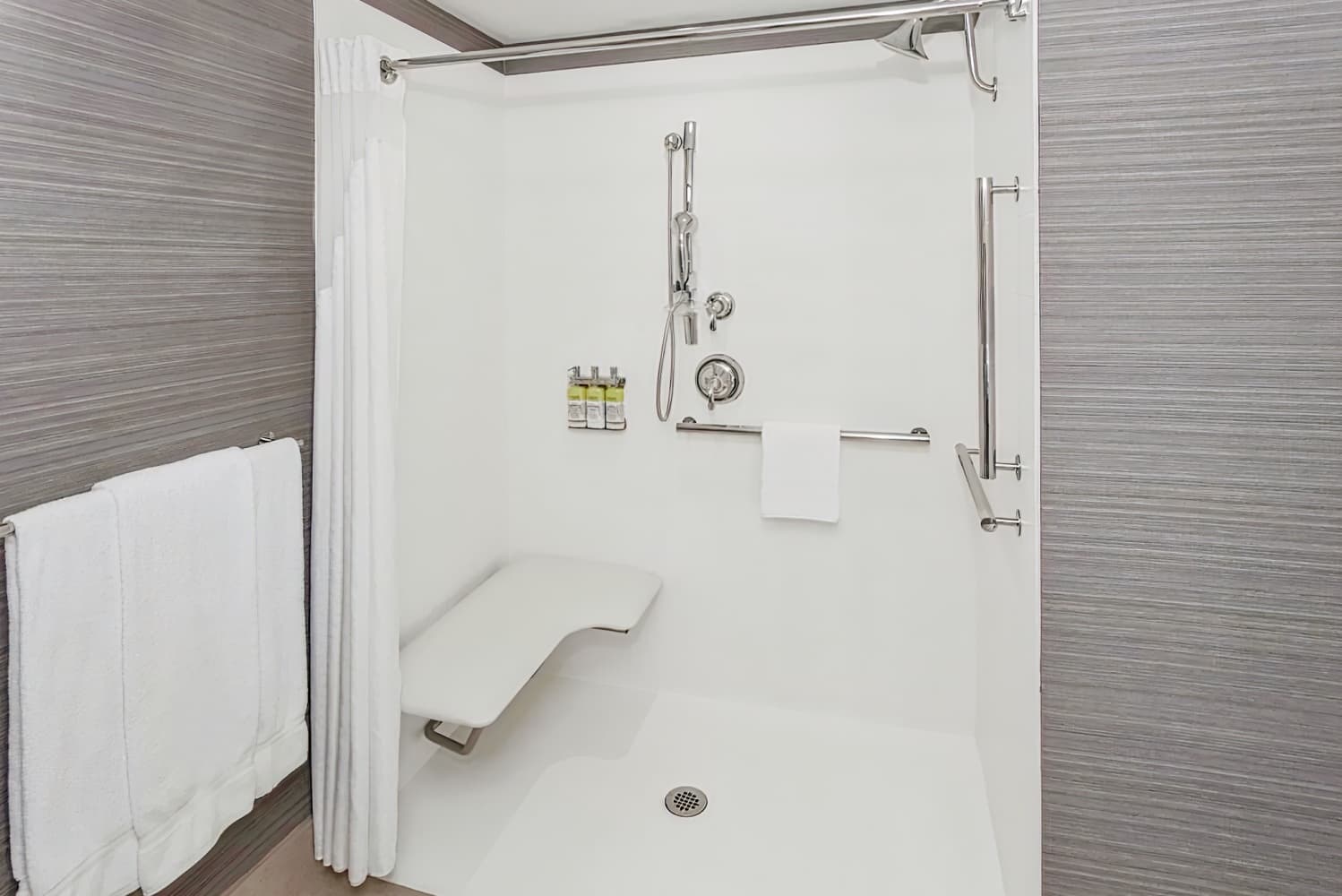 Holiday Inn Express Hotel & Suites East End