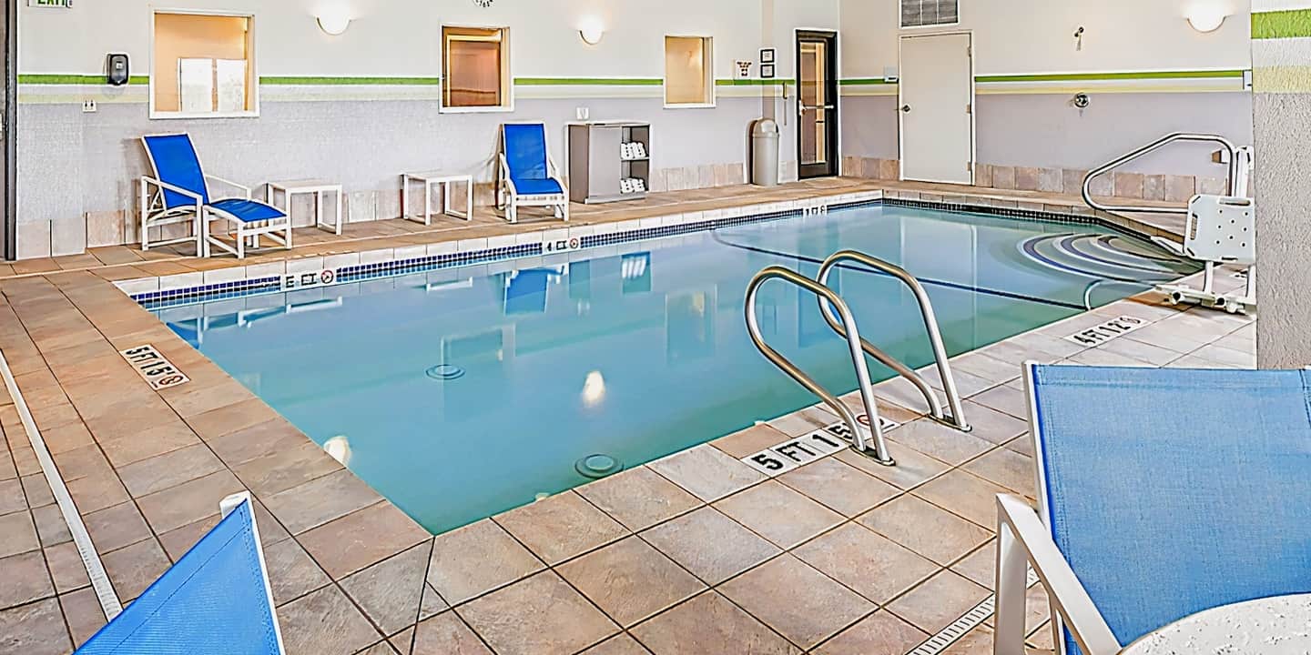 Holiday Inn Express Manchester Airport