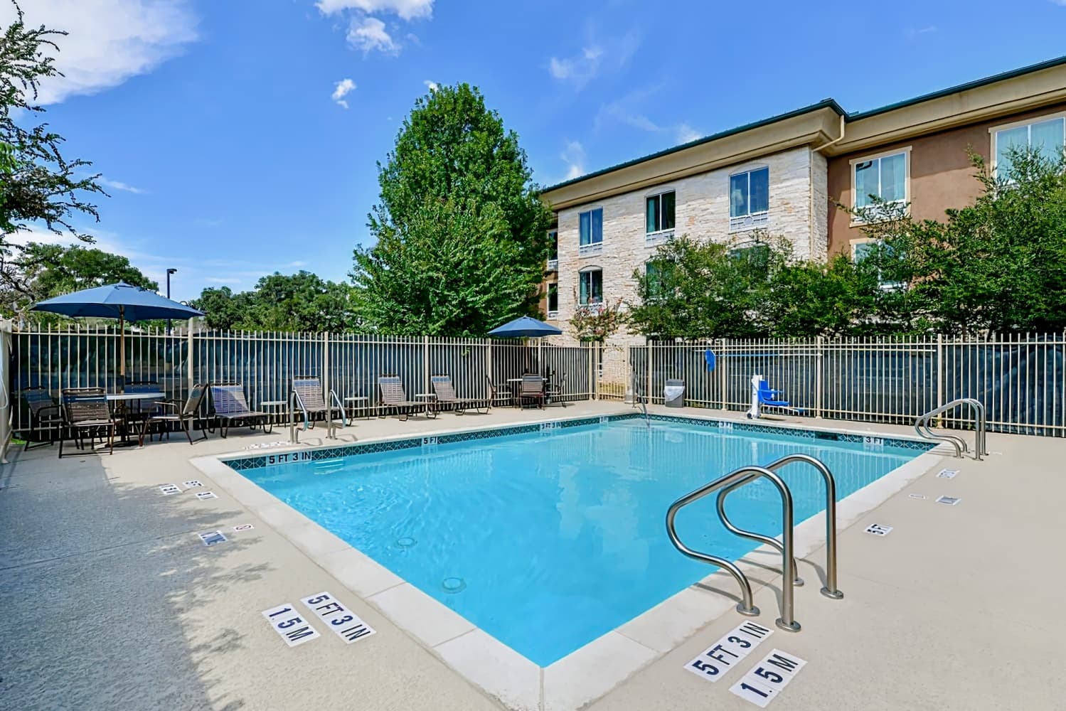 Holiday Inn Express & Suites Austin SW - Sunset Valley