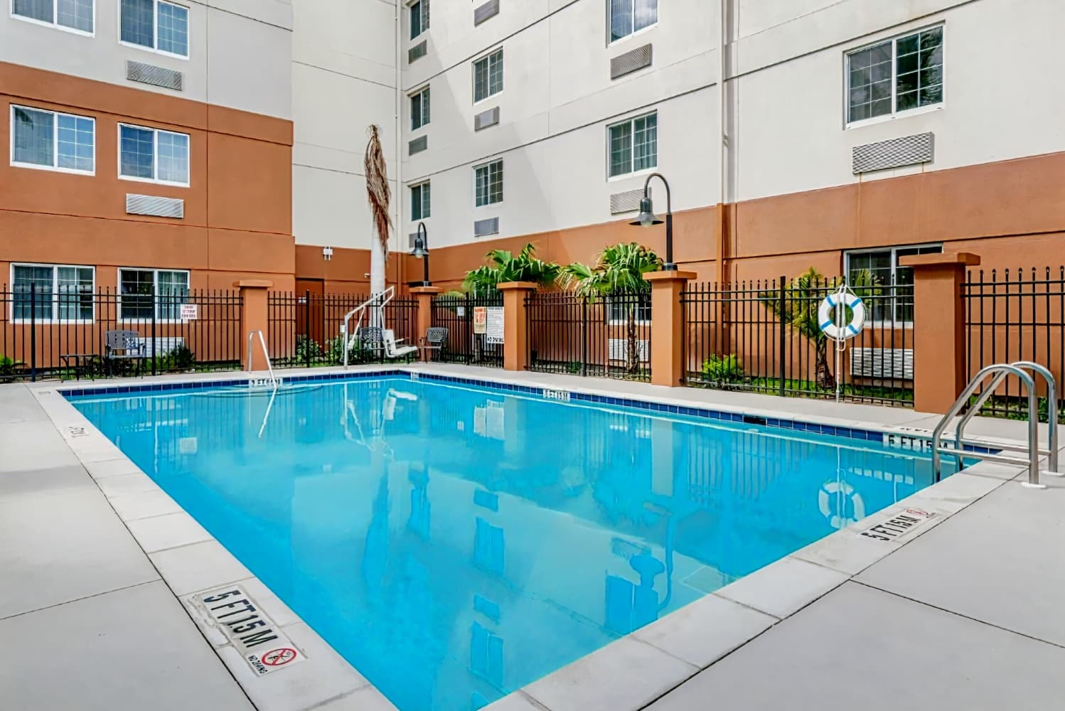 Candlewood Suites Fort Myers-Sanibel Gateway