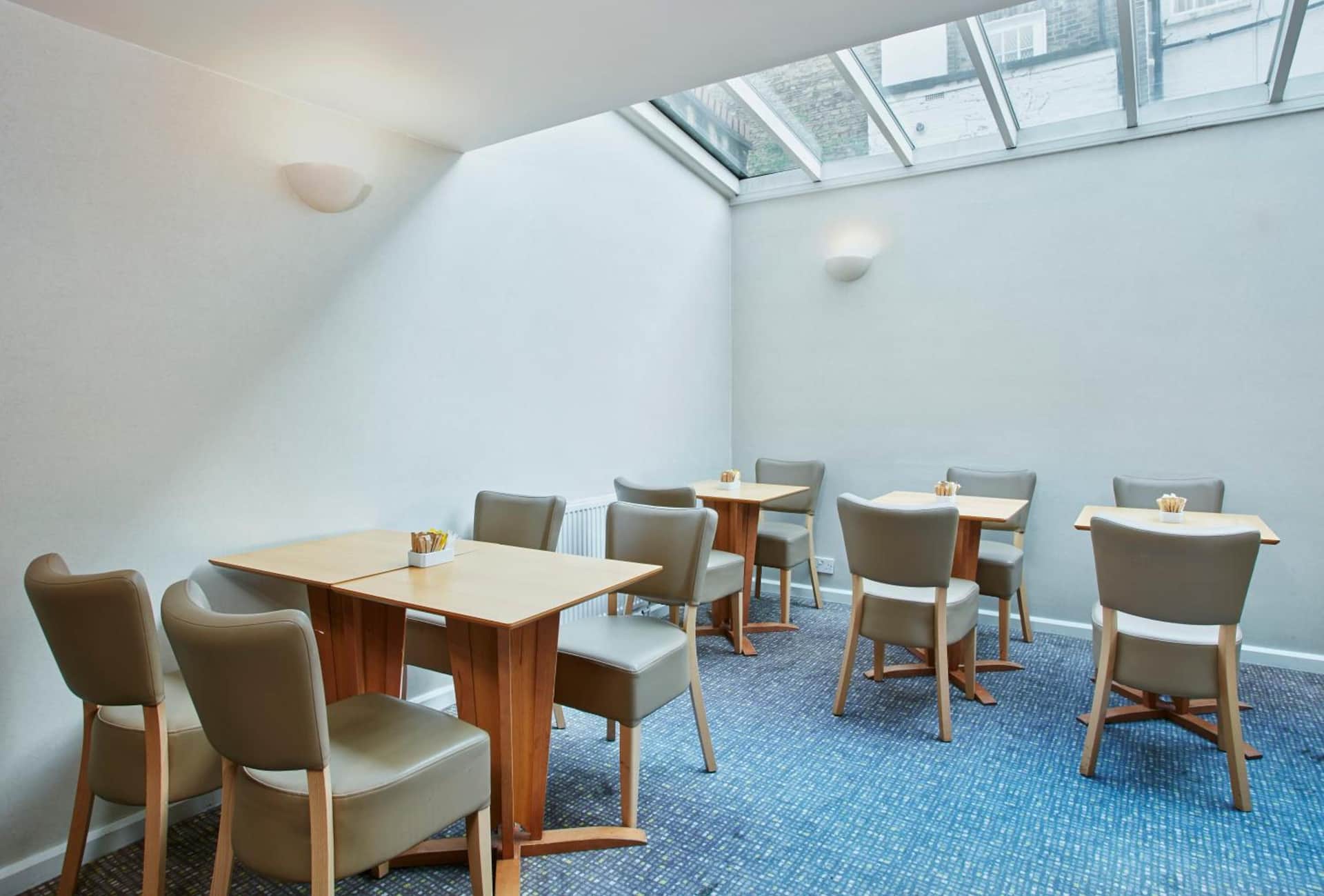 Holiday Inn Express London Victoria, an IHG Hotel