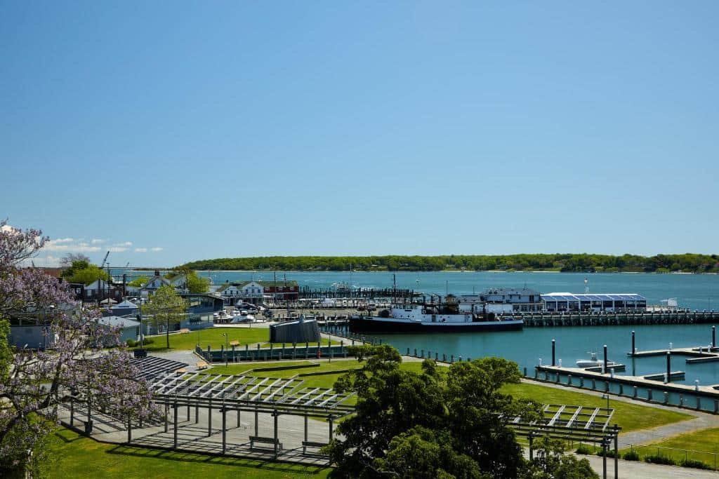 The Harbor Front Inn