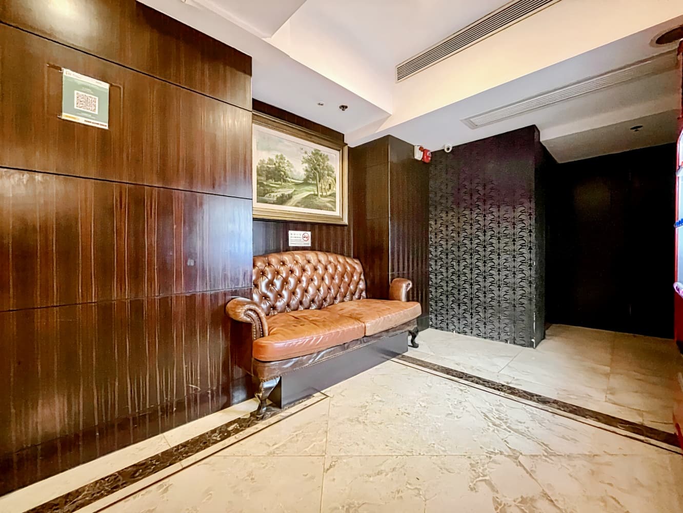 Oriental Lander Hotel