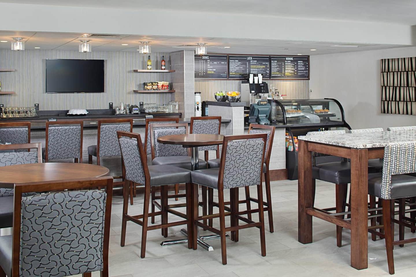 Courtyard by Marriott Manchester-Boston Regional Airport
