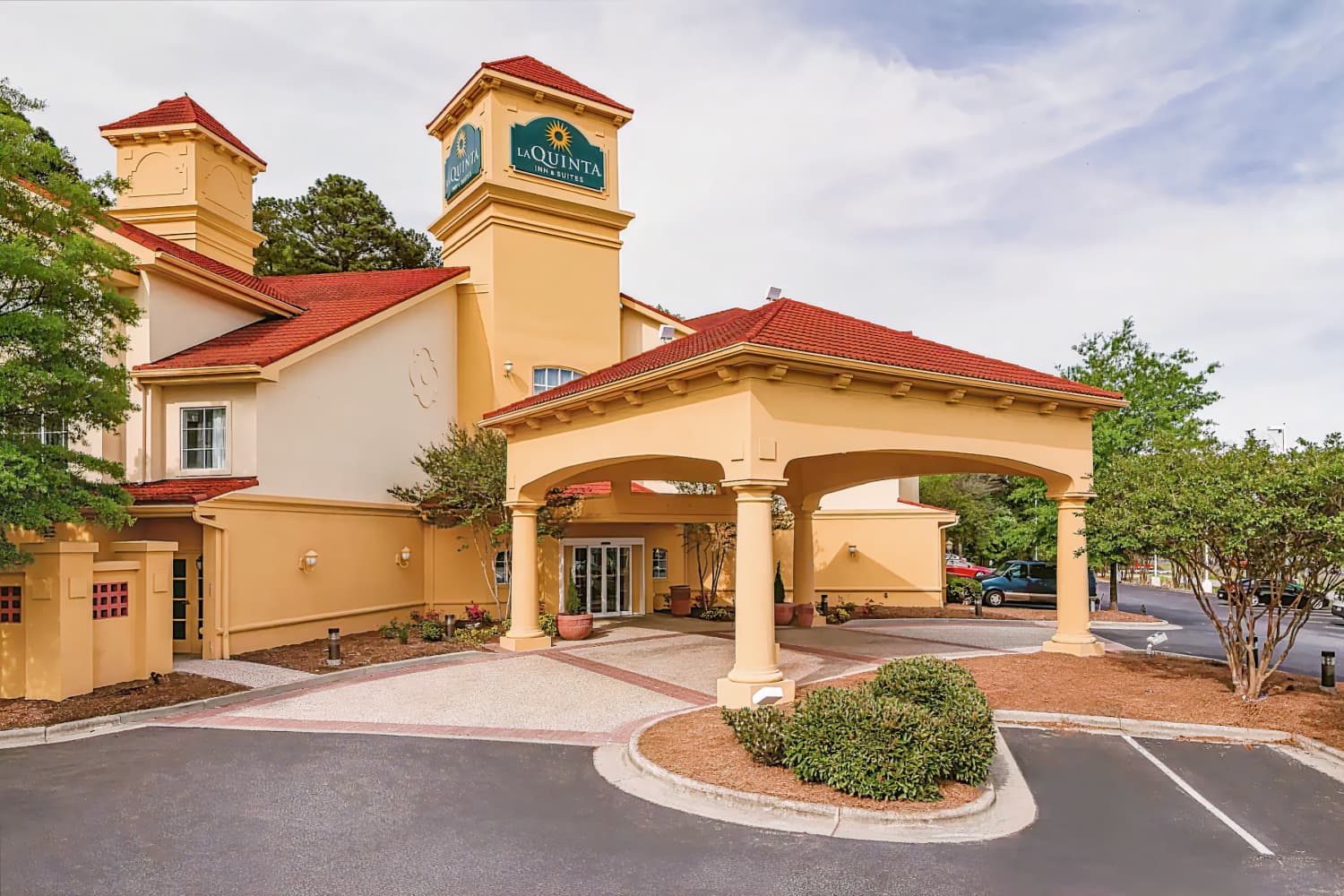 La Quinta Inn & Suites by Wyndham Univ Area Chapel Hill (old)