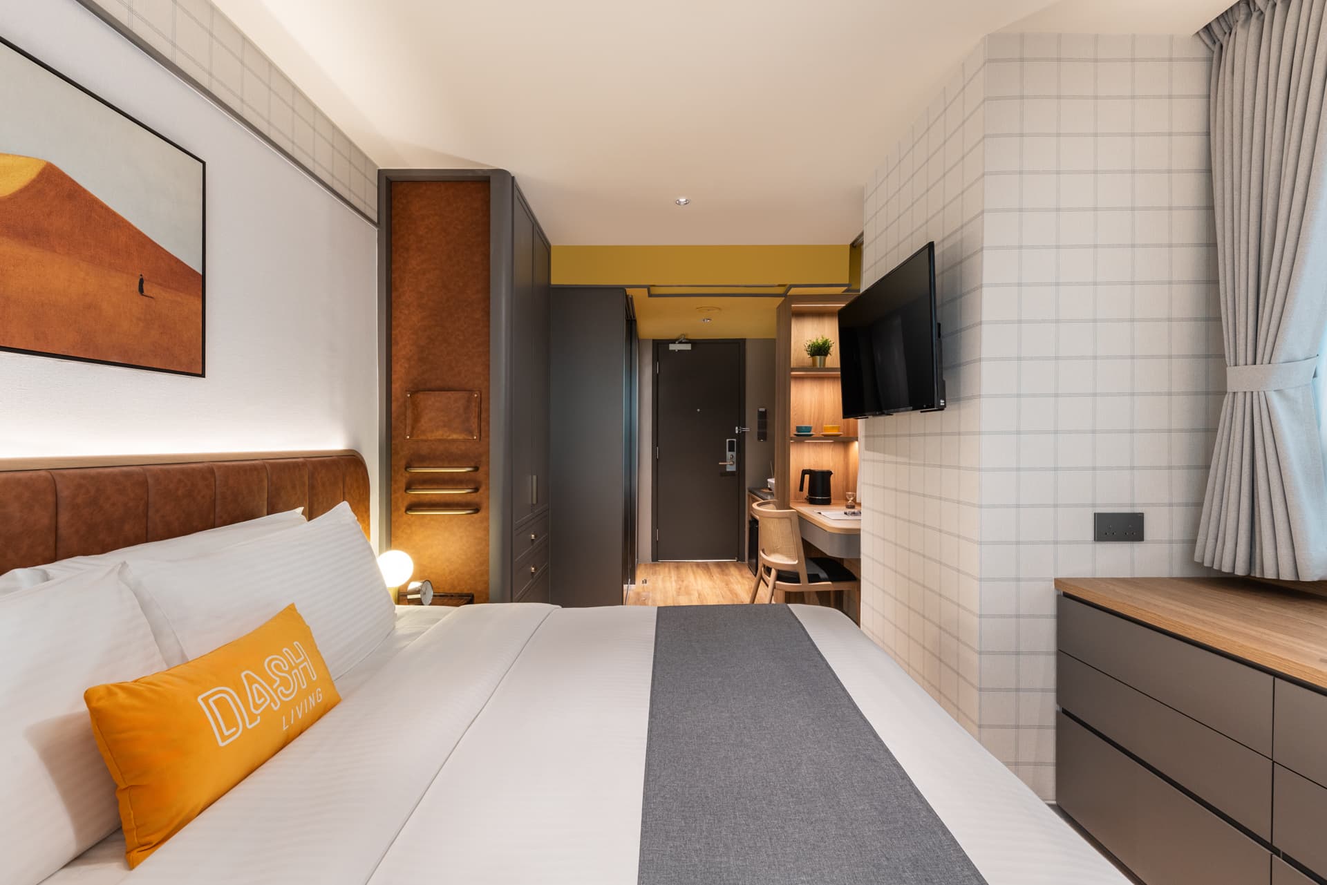 Dash Living on Hollywood