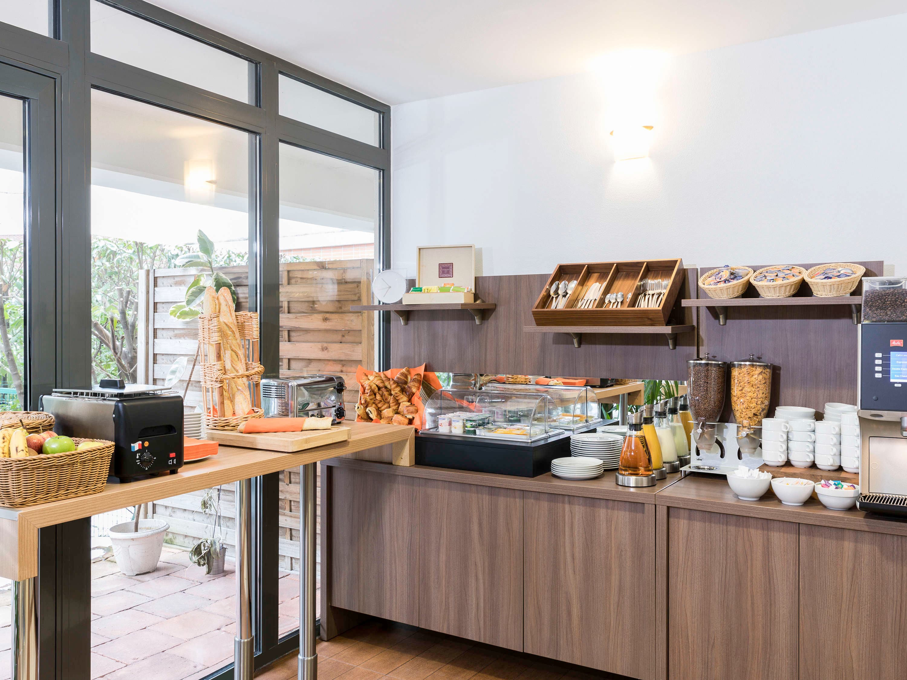 Adagio Access Paris Clamart Aparthotel