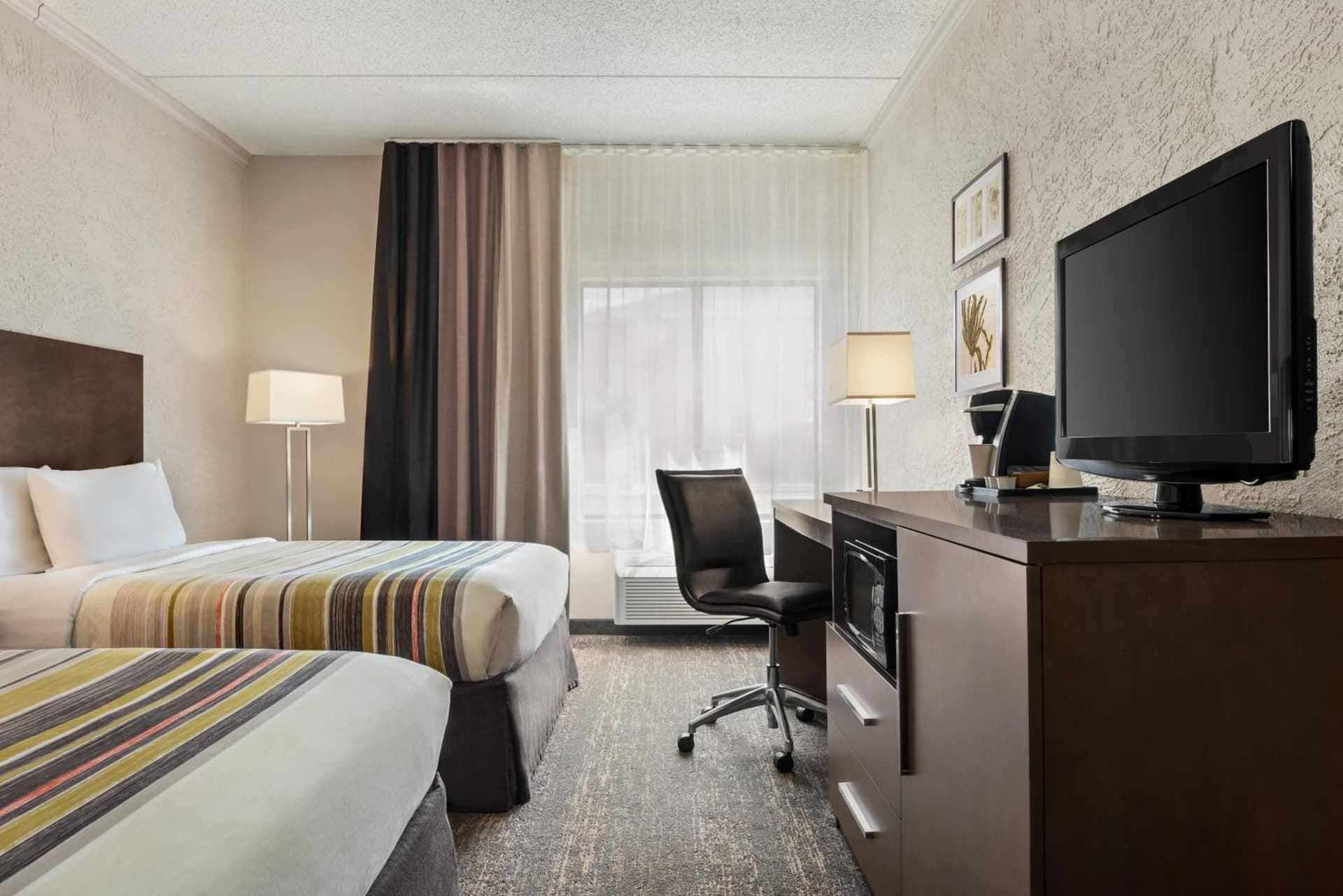 Country Inn & Suites by Radisson, Mt Pleasant-Racine West, WI