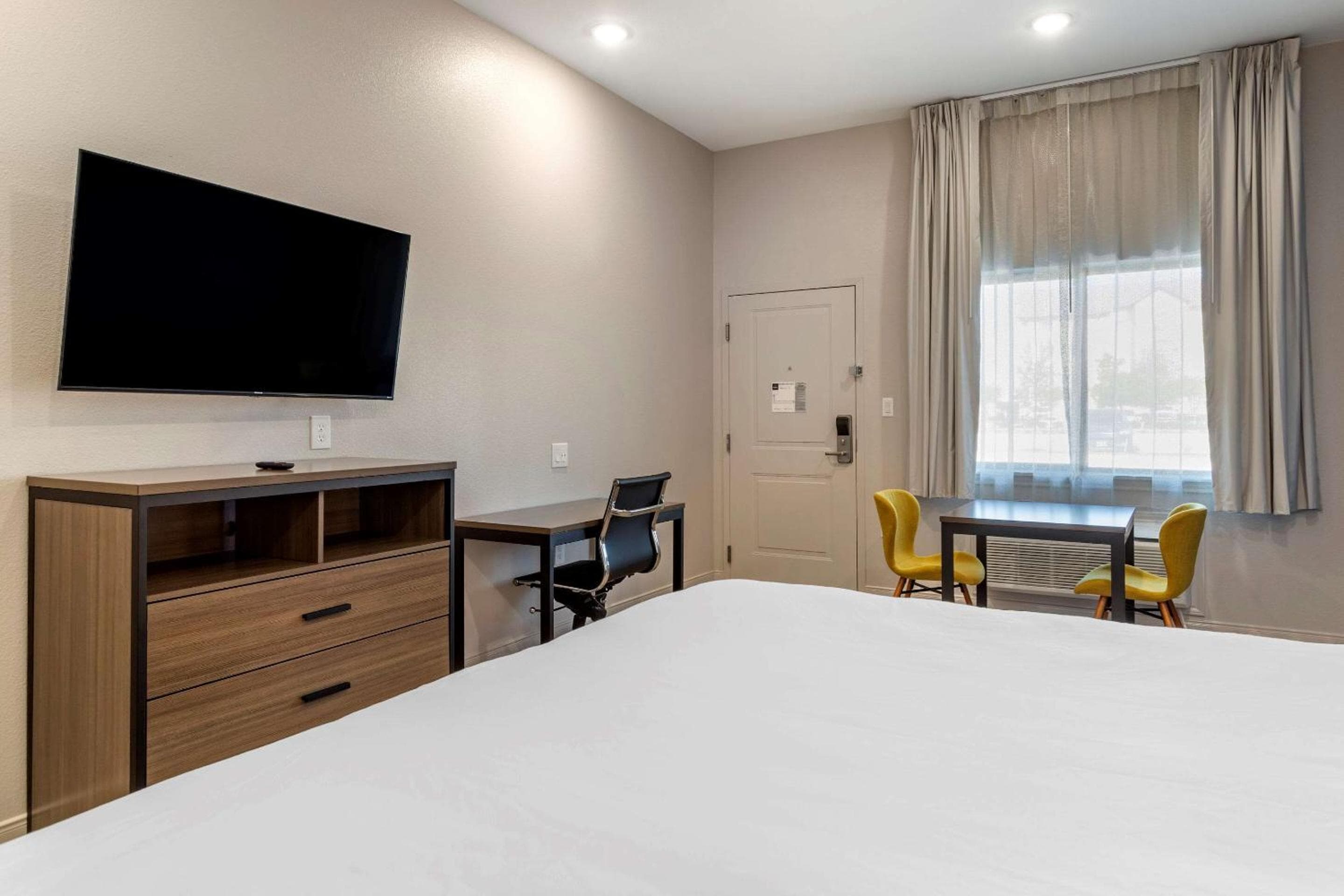 Clarion Pointe Port Arthur-Beaumont South