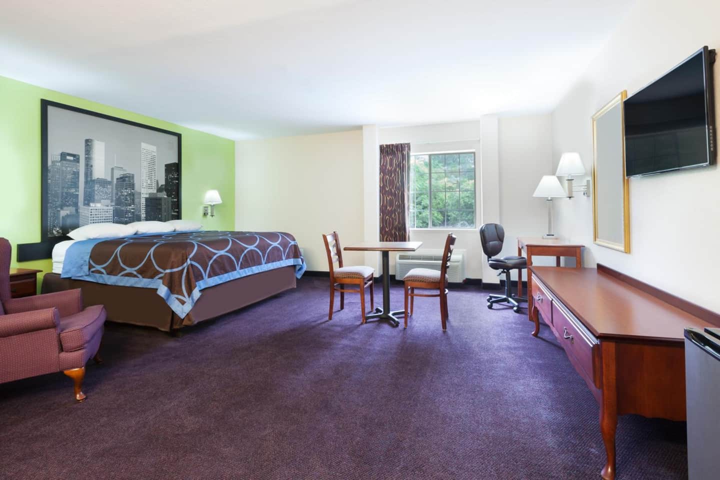 Hotel Piney Woods