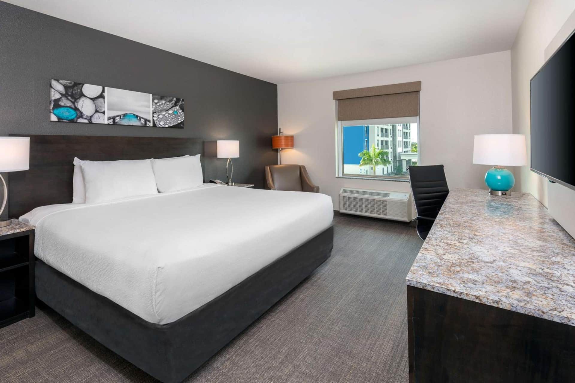 Magnolia Pointe; BW Signature Collection