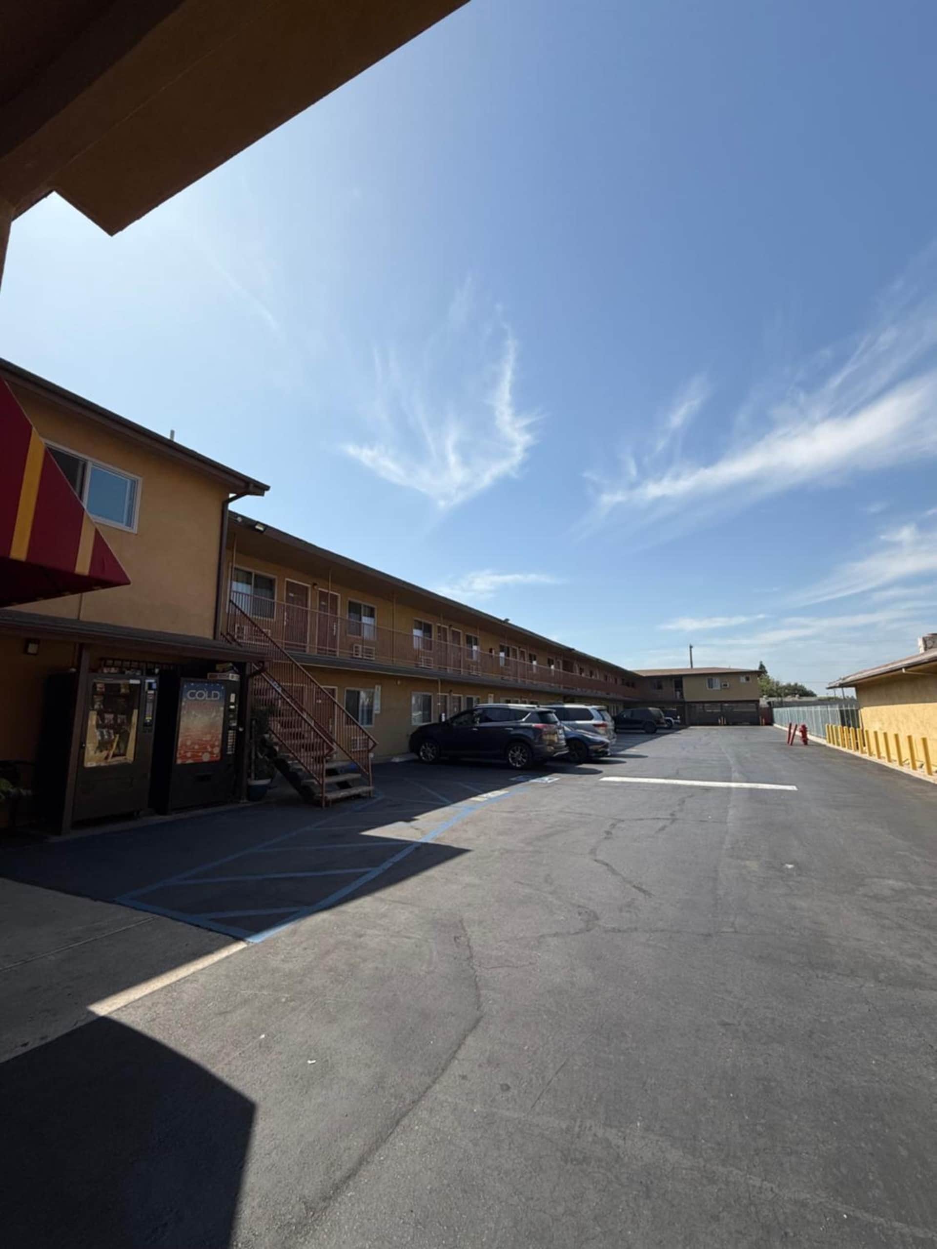Robinhood Motel