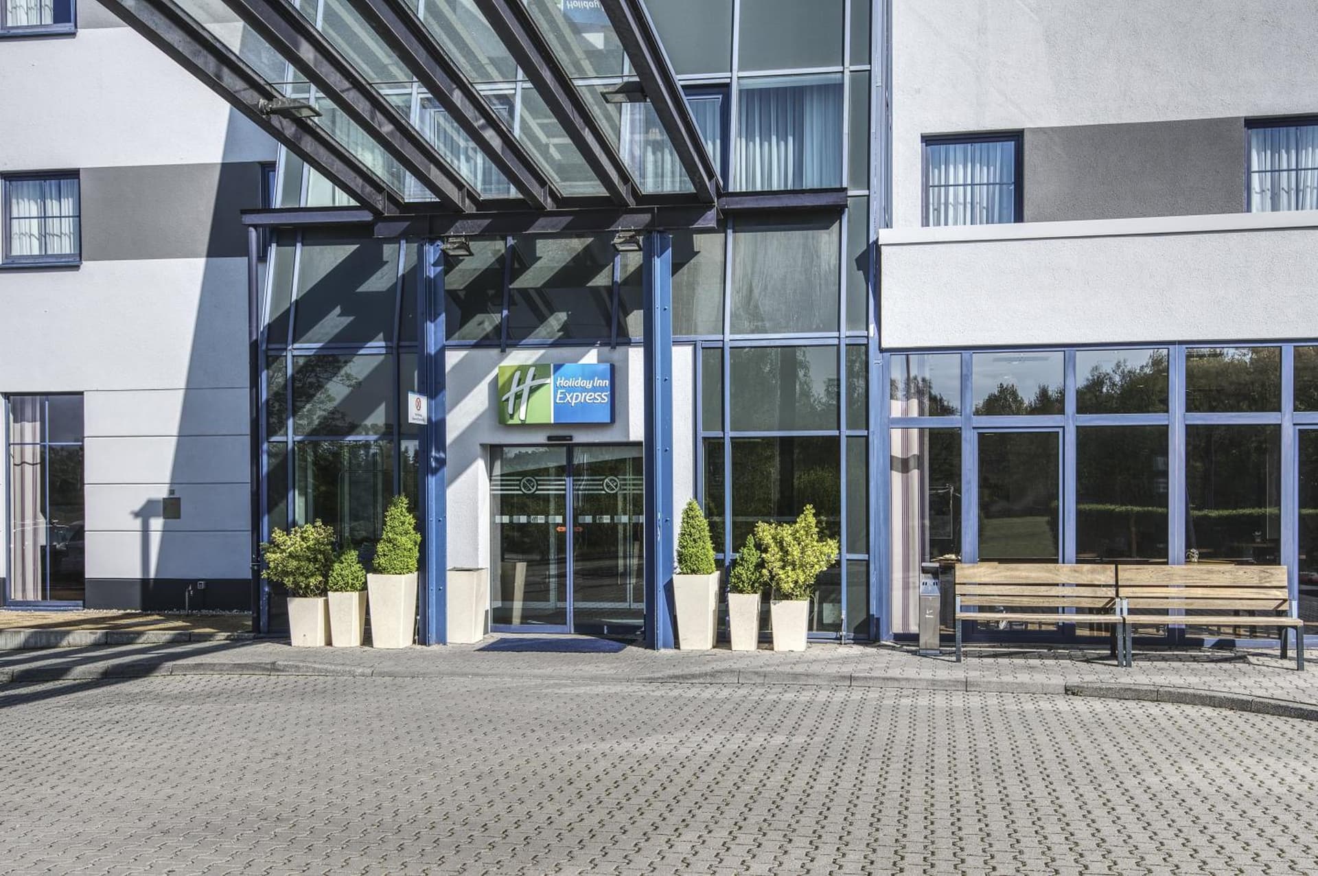 Holiday Inn Express Frankfurt Airport, an IHG Hotel