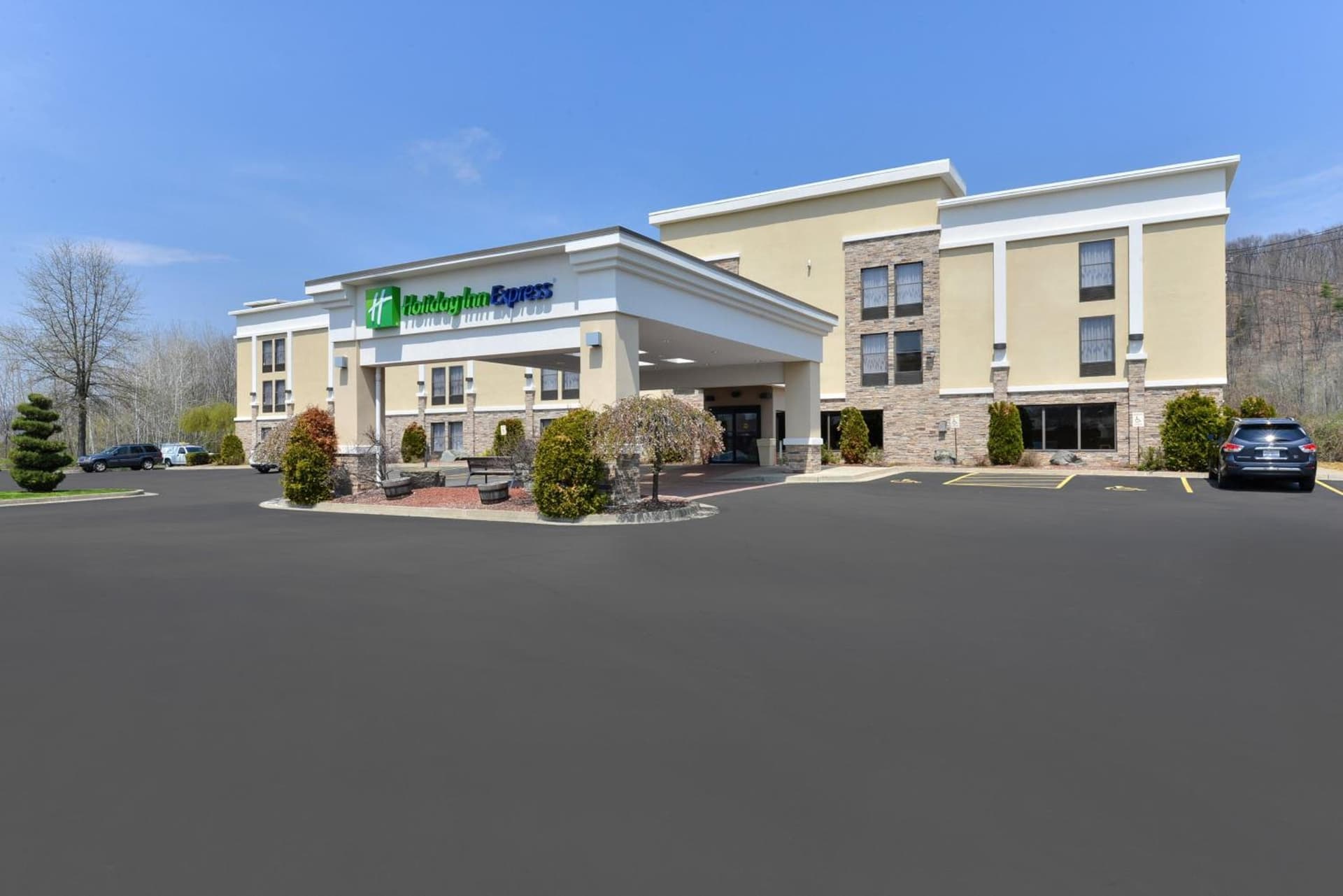 Holiday Inn Express Corning - Painted Post