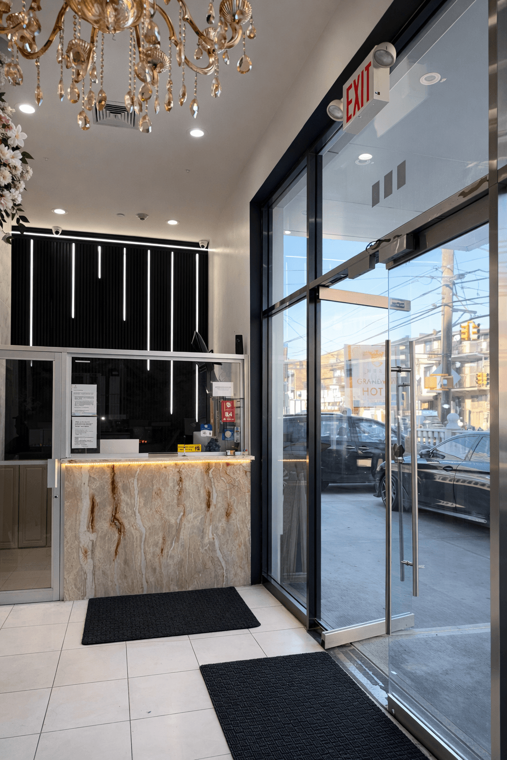 Grandview Hotel Near LGA Airport