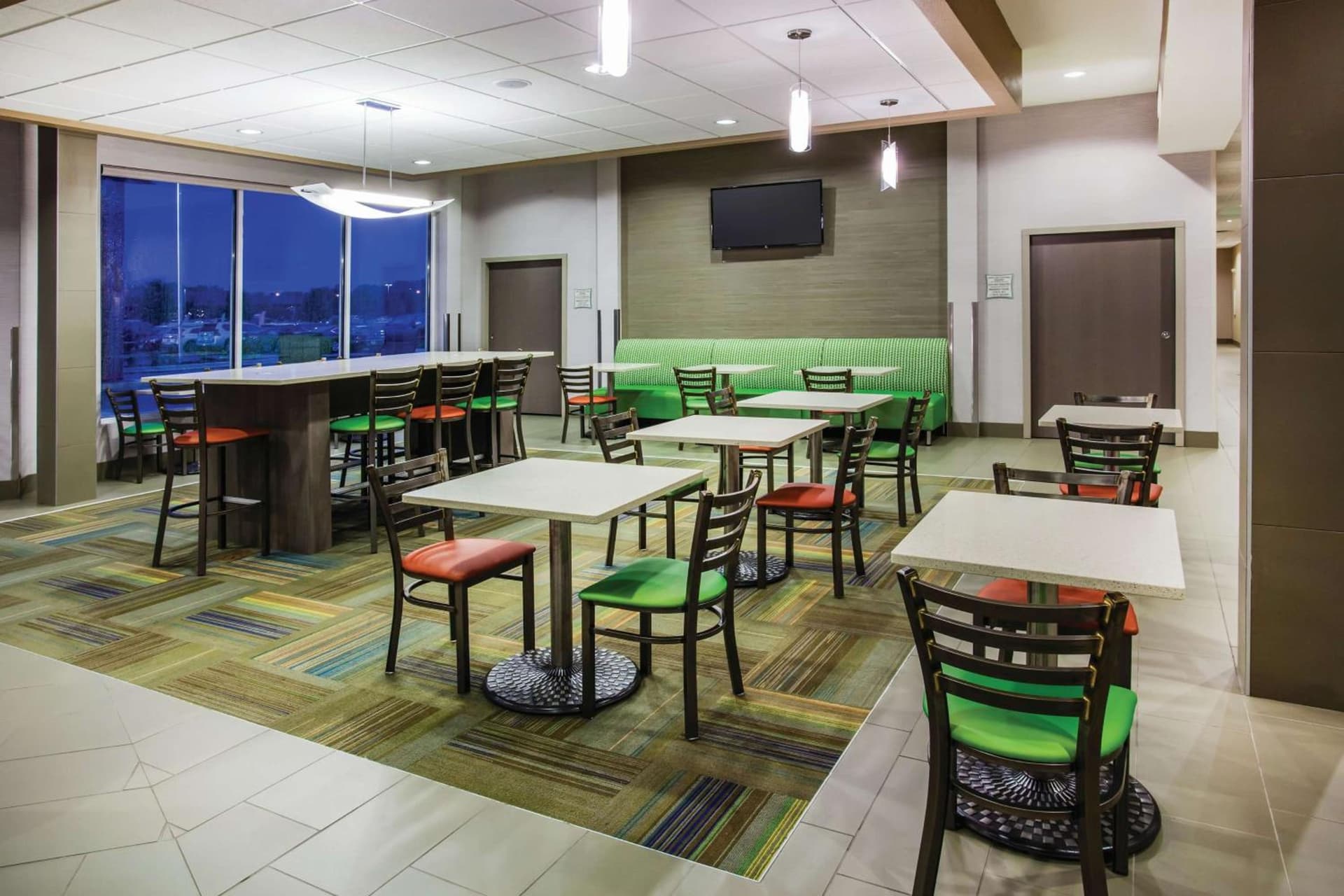 La Quinta Inn & Suites by Wyndham St. Paul-Woodbury