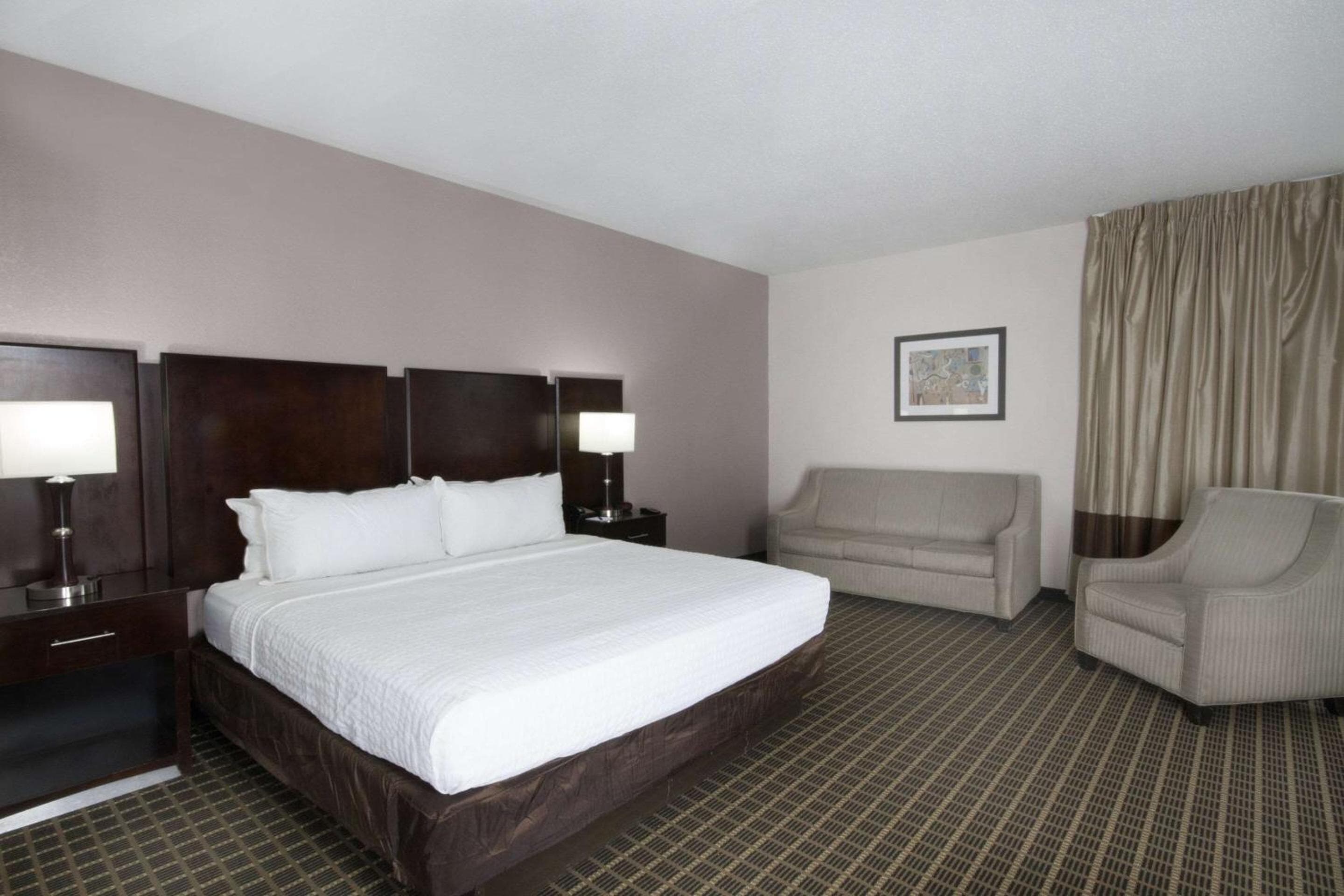 Clarion Inn & Suites Miami International Airport